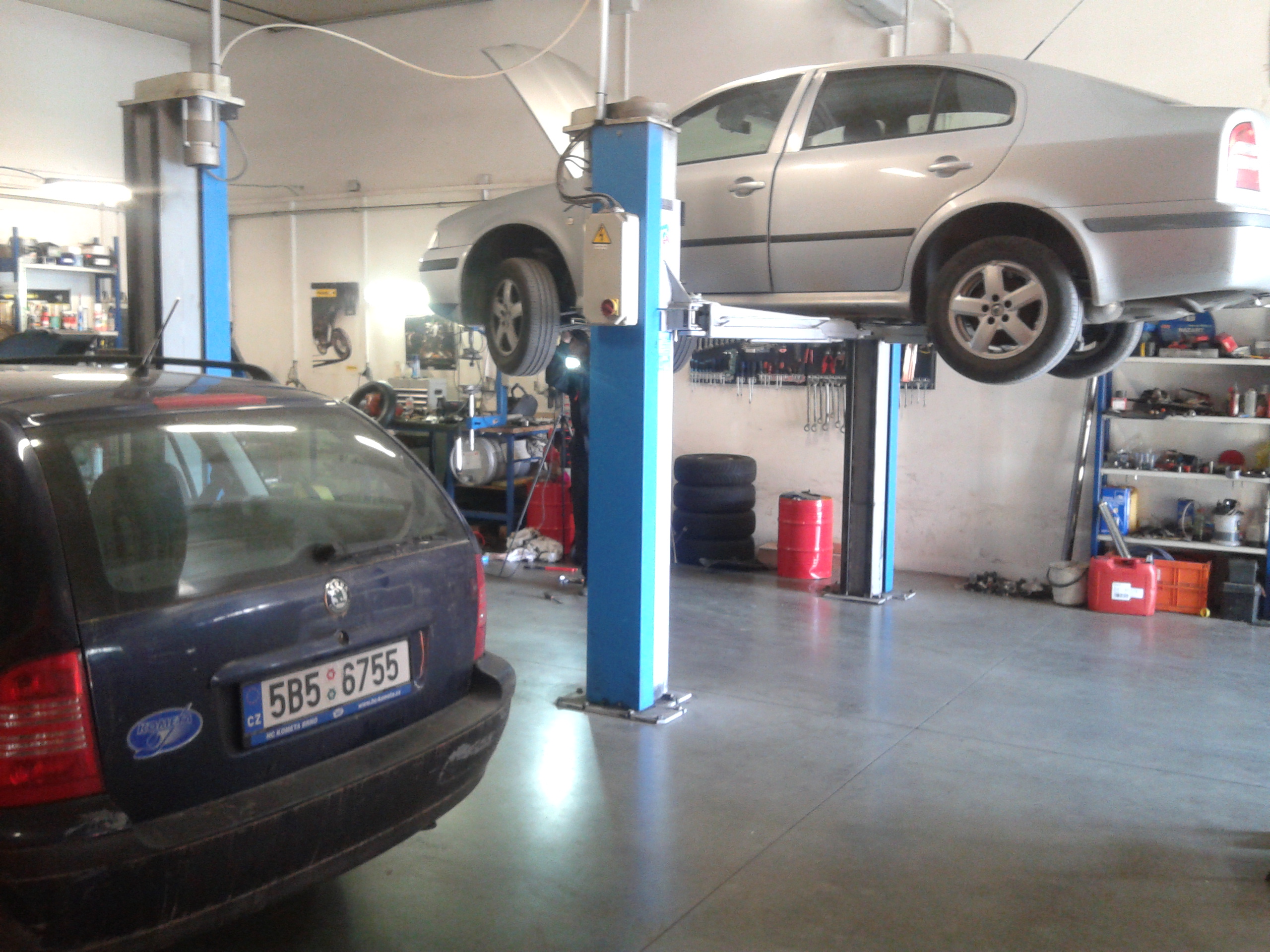 Autoservis & Pneuservis Řezník foto 2