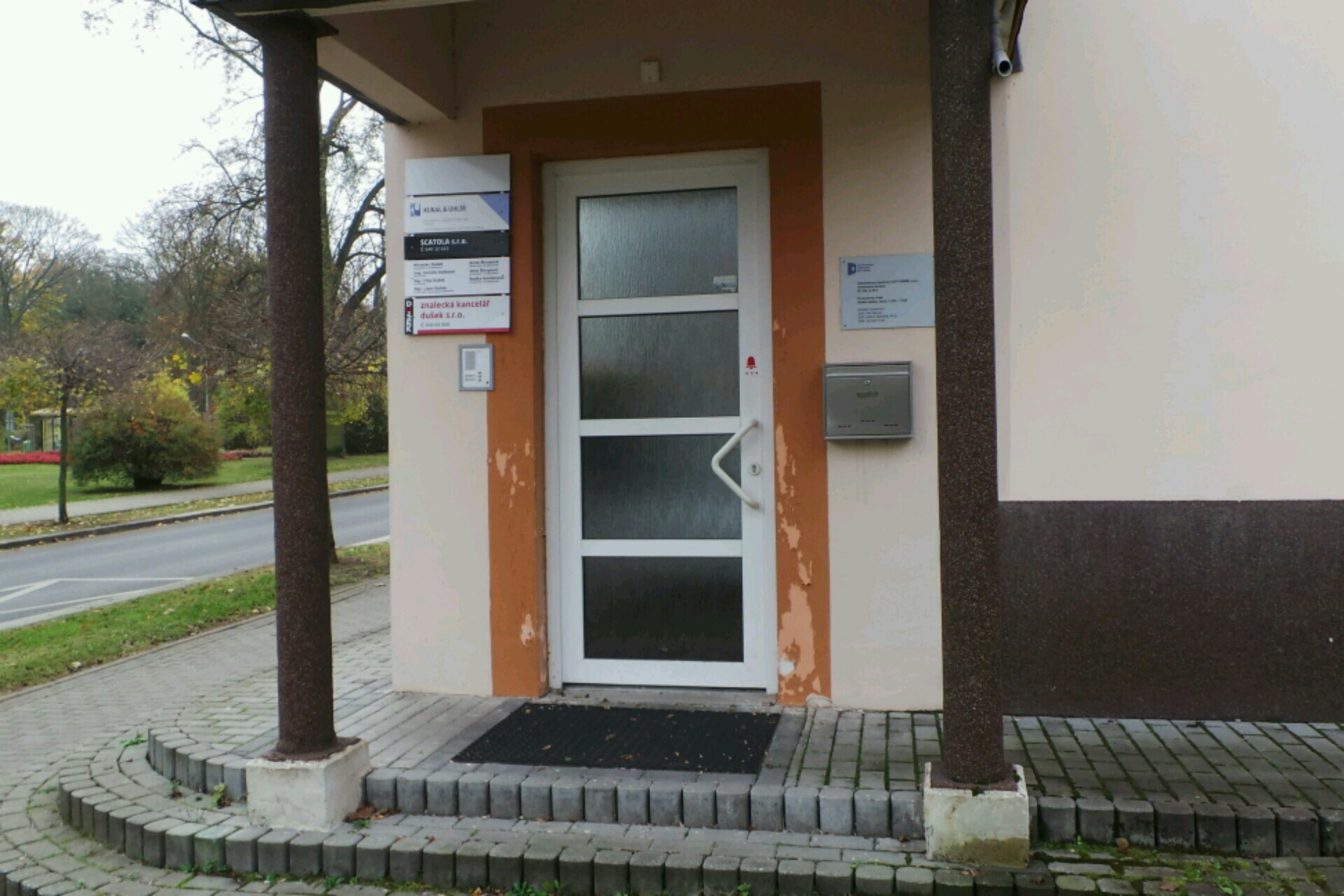 ZNALECKÁ KANCELÁŘ DUŠEK, s.r.o.