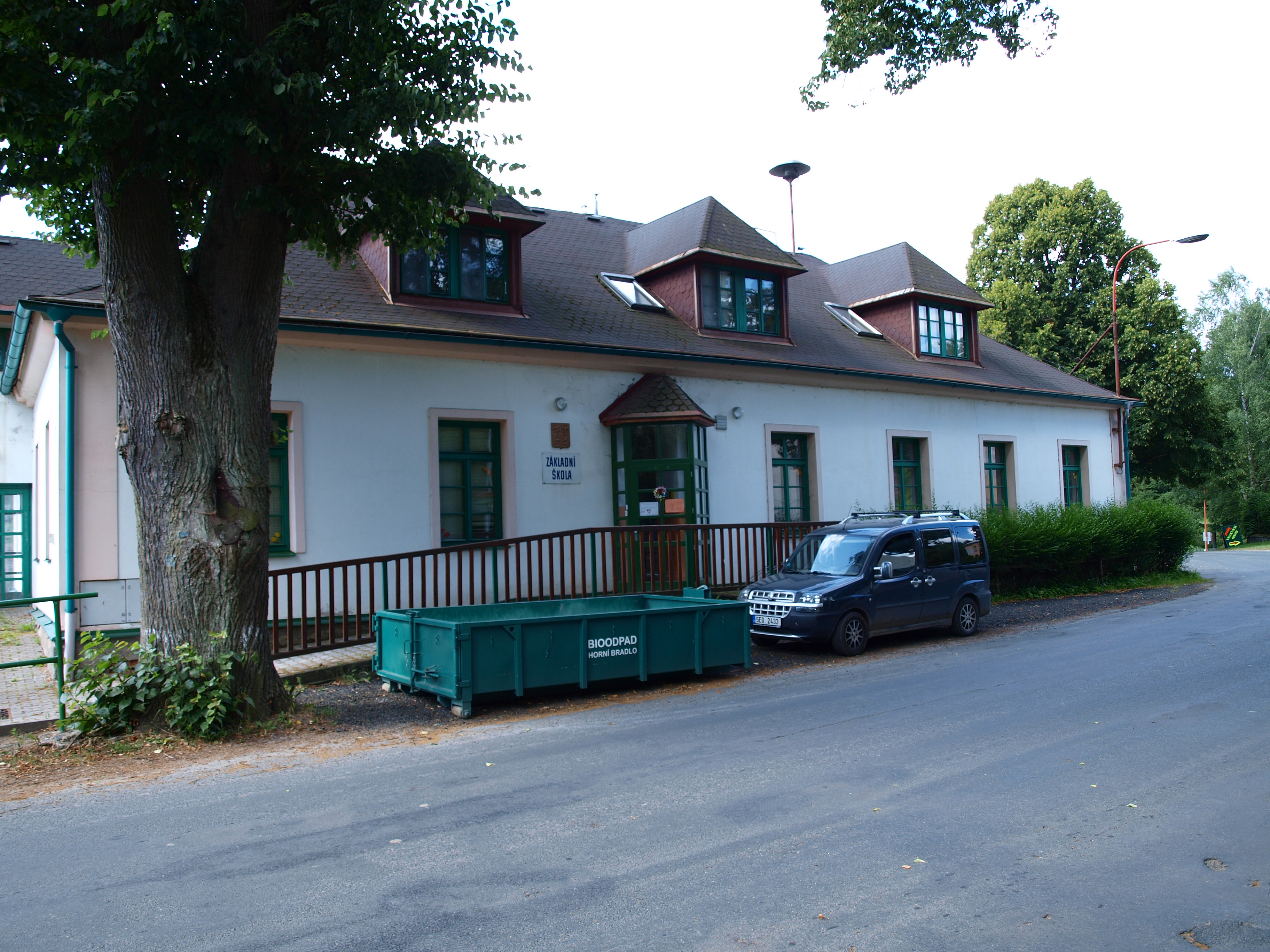 ZŠ a MŠ Horní Bradlo foto 2