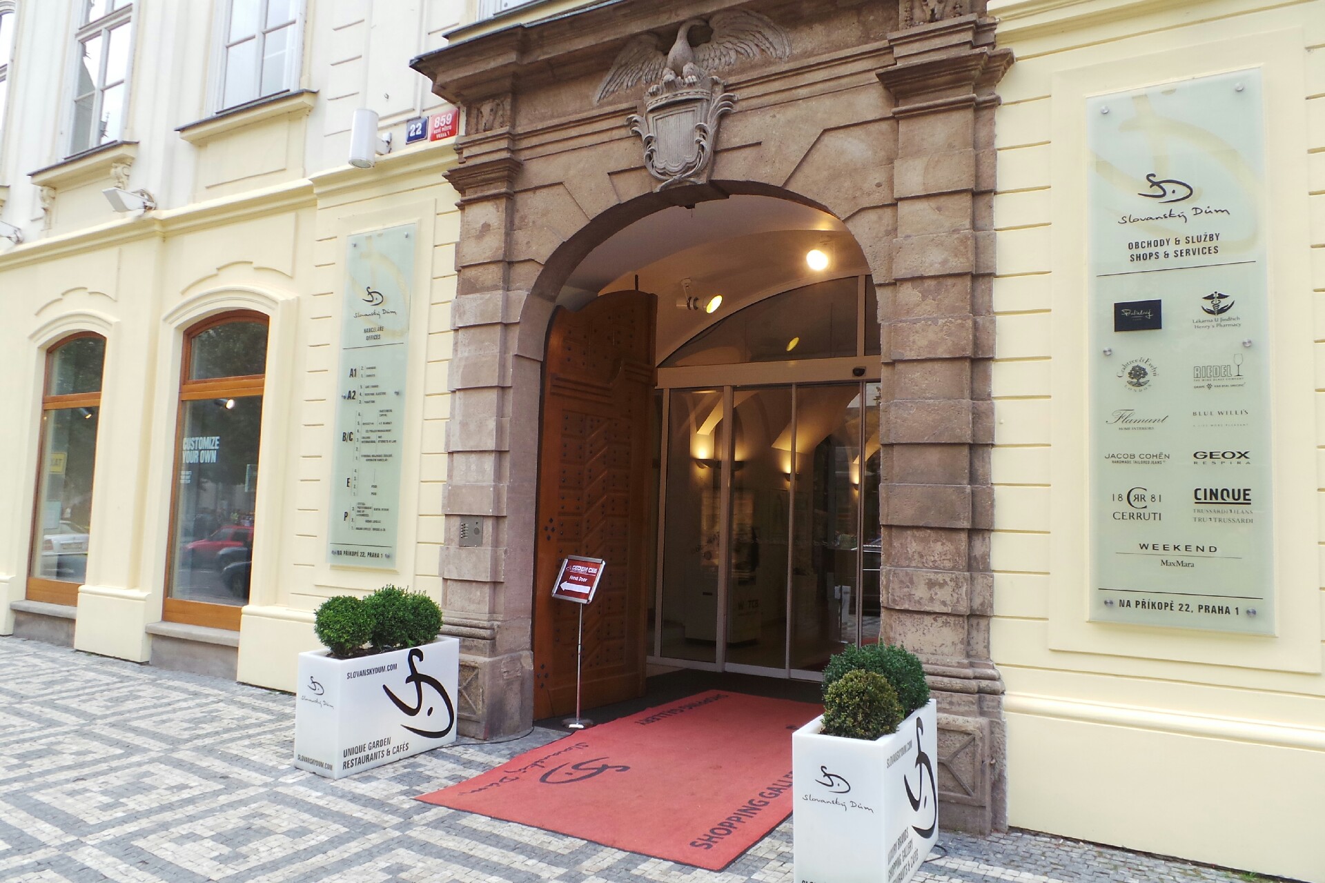A.T. Kearney GmbH - organizační složka foto 1