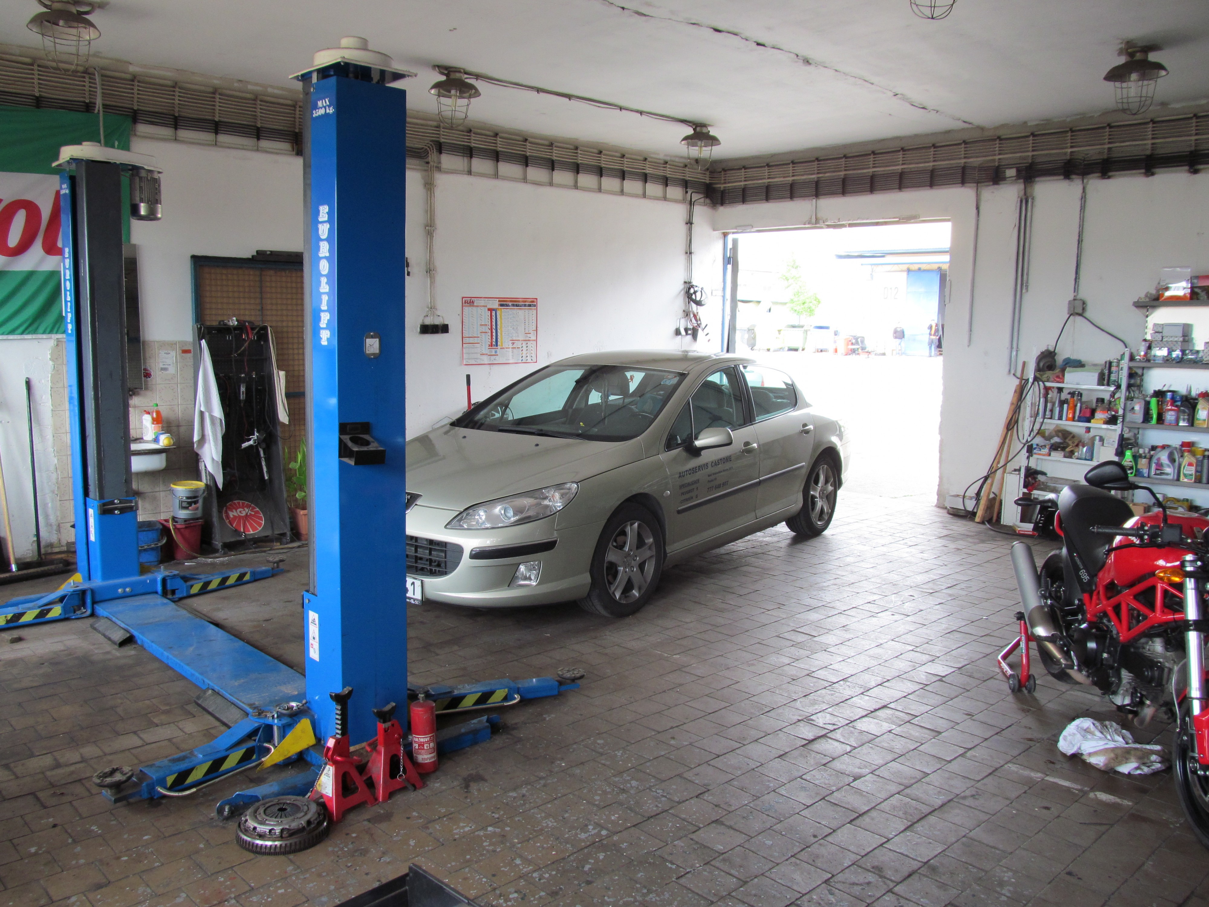 CASTOME - AUTOSERVIS Peugeot a Citroën