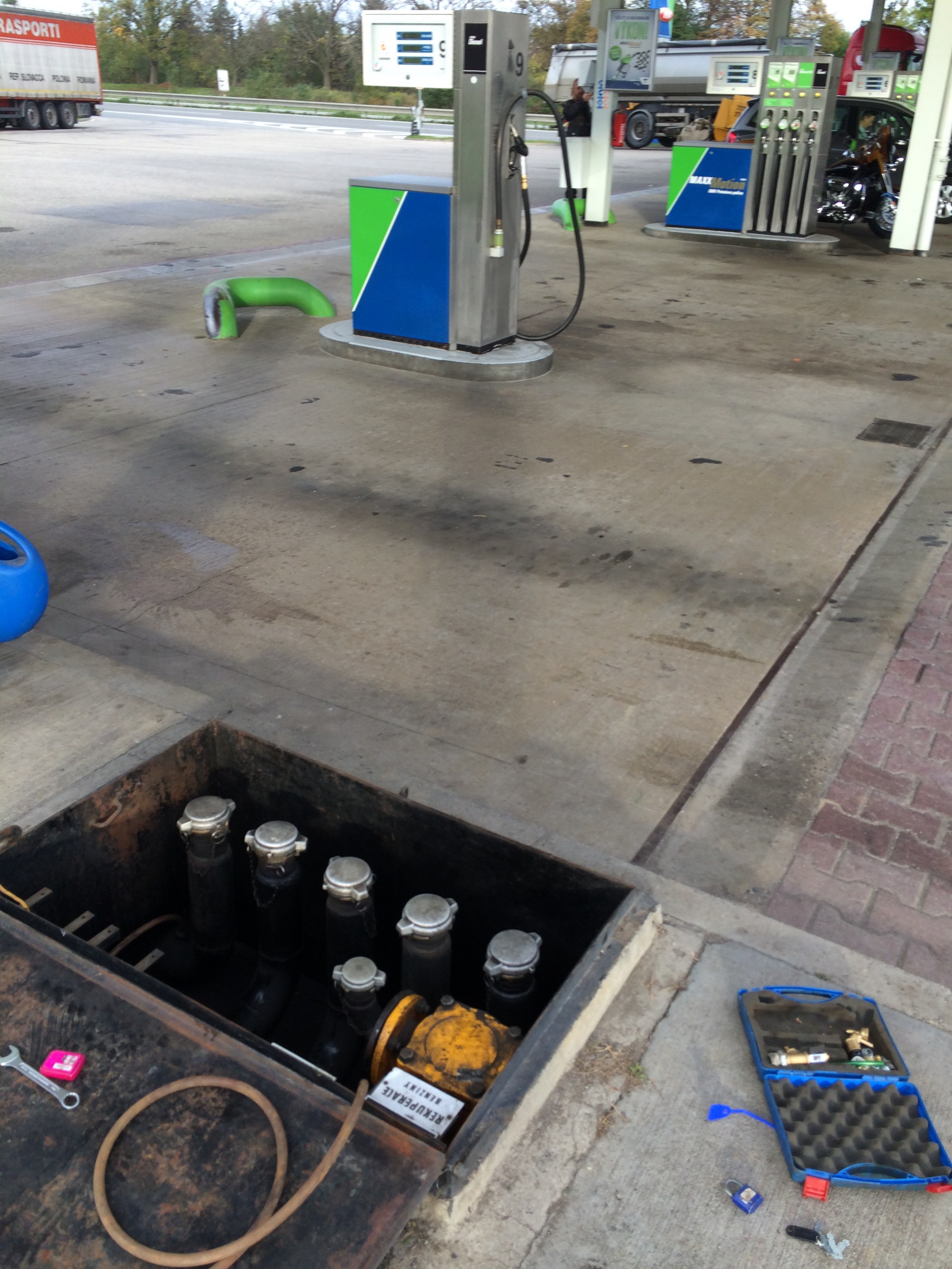 REVIZE N+V  servis čerpacích stanic Praha foto 5