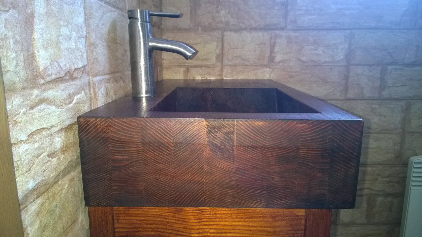 Barvy, laky - Ing. Vladan Ivičič foto 2