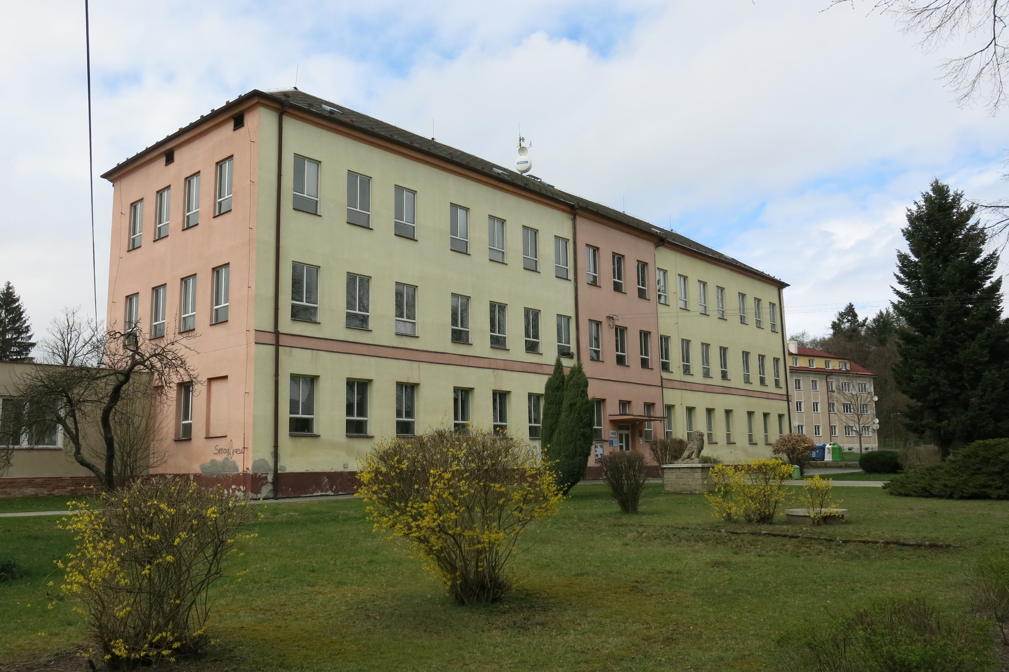 Základní škola Skalná