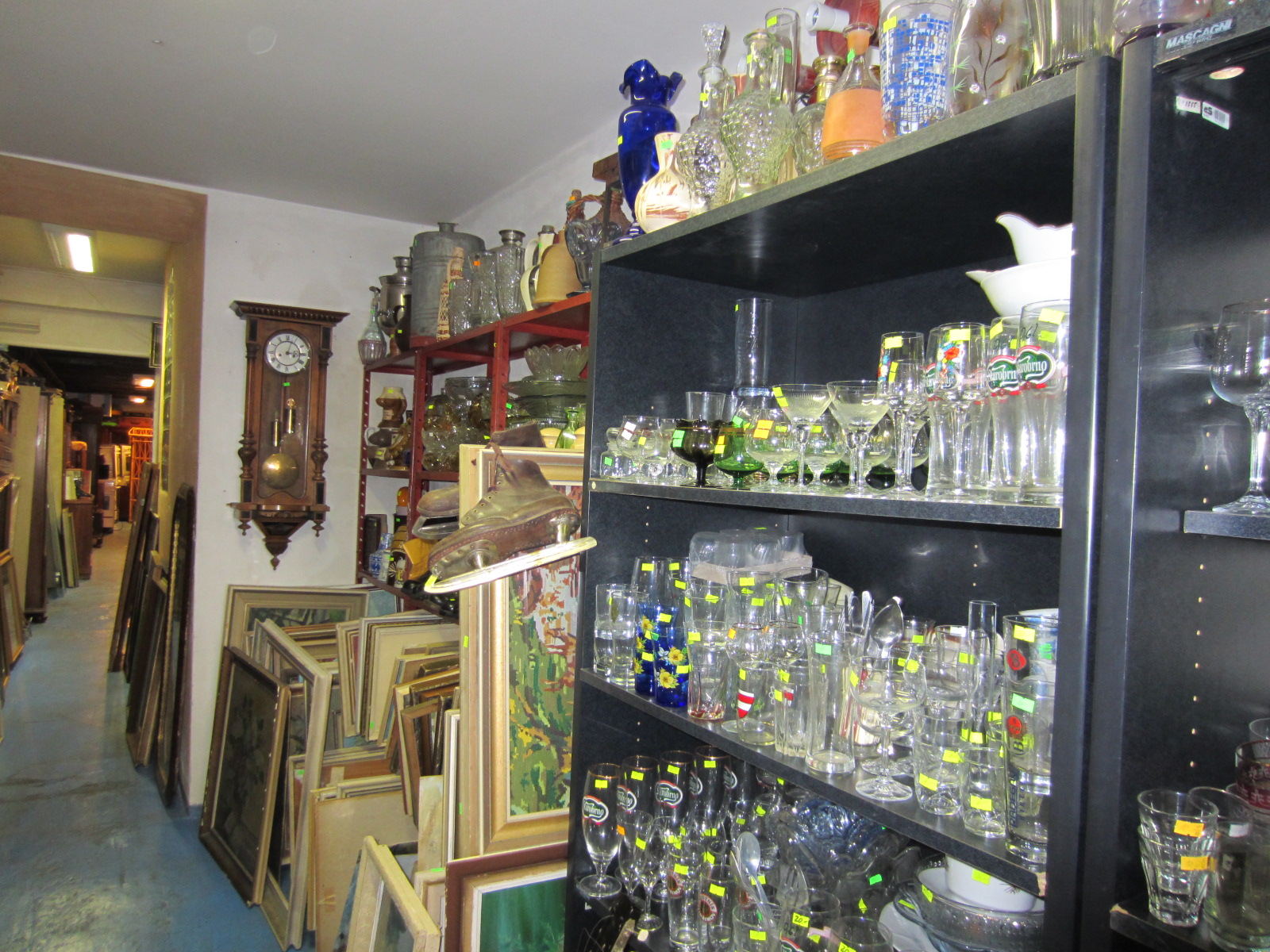 Pavel Novák - bazar s nábytkem foto 4