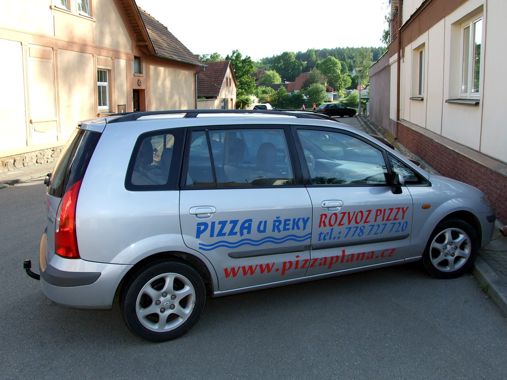 Pizza u řeky foto 2