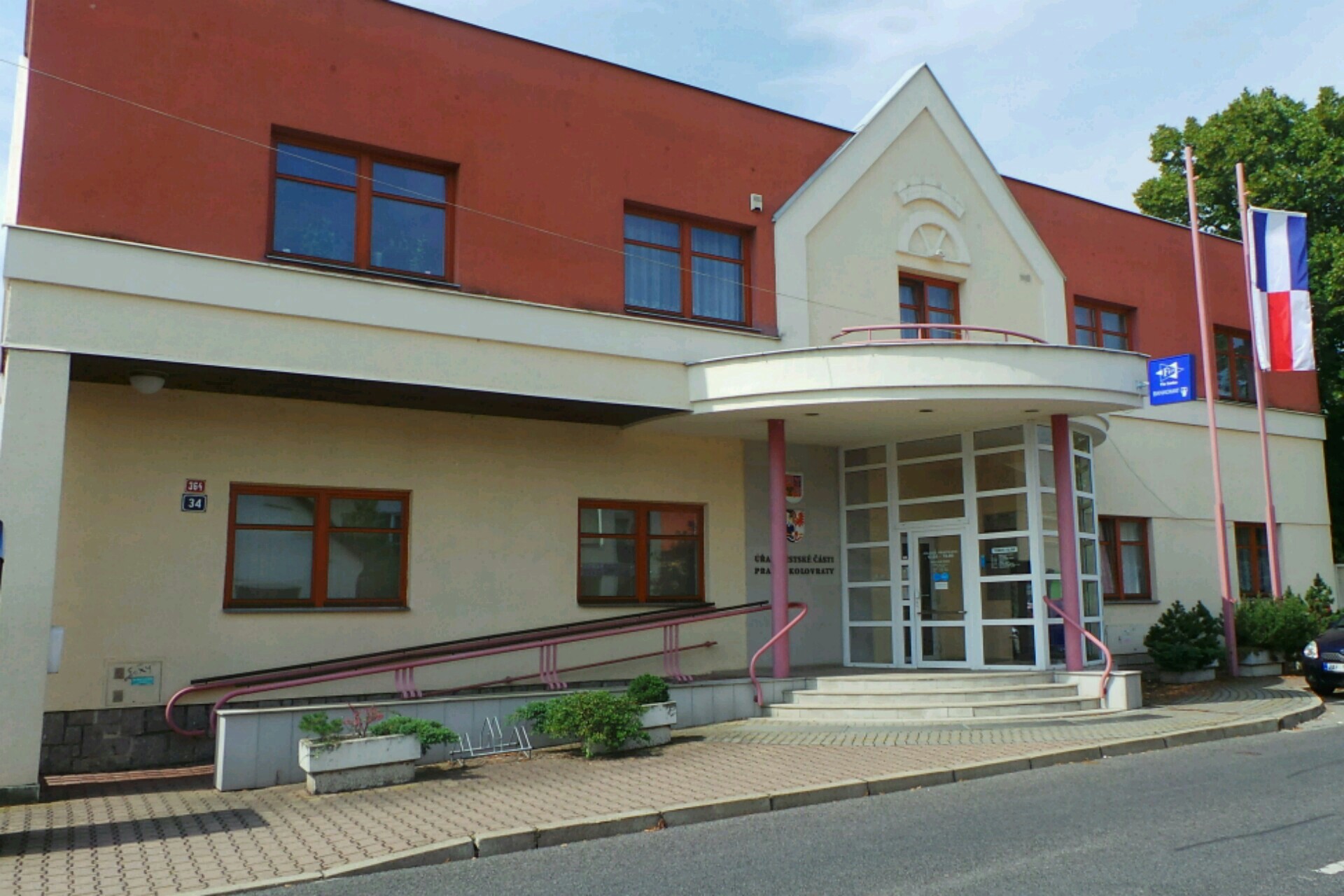 ÚMČ Praha - Kolovraty - Odbor finanční