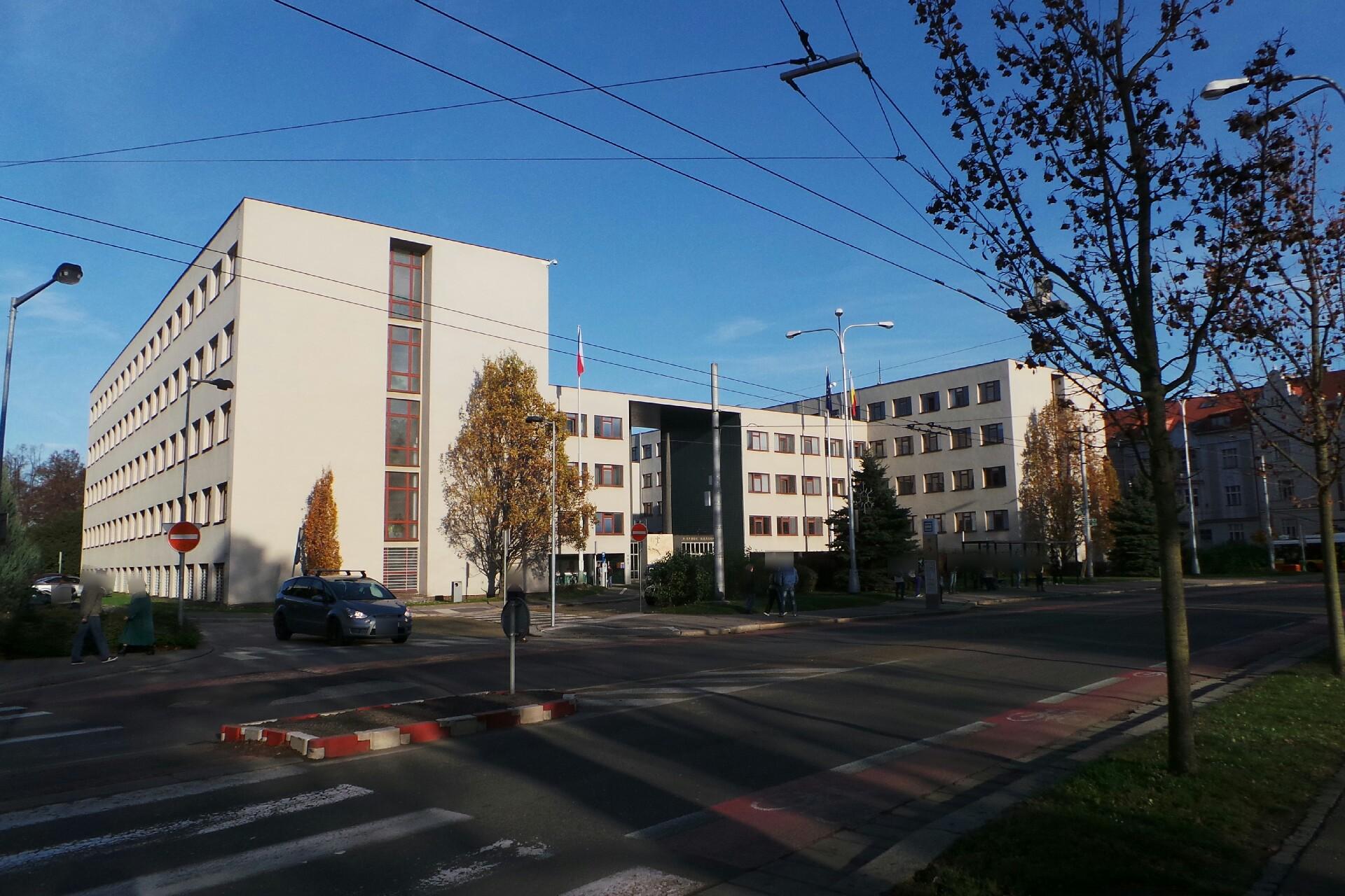 Magistrát města Hradec Králové - Odbor školství a volnočasových aktivit dětí a mládeže