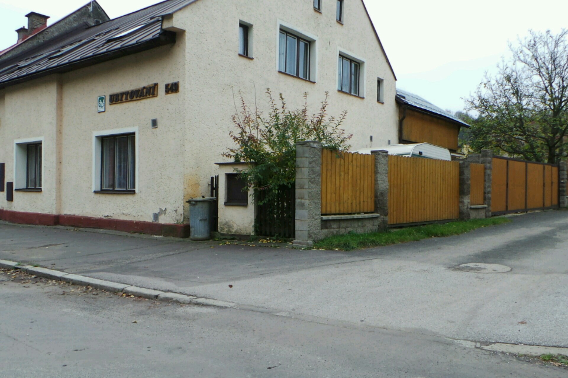 Jaroslav Kněz - doplňky pro výrobu nábytku