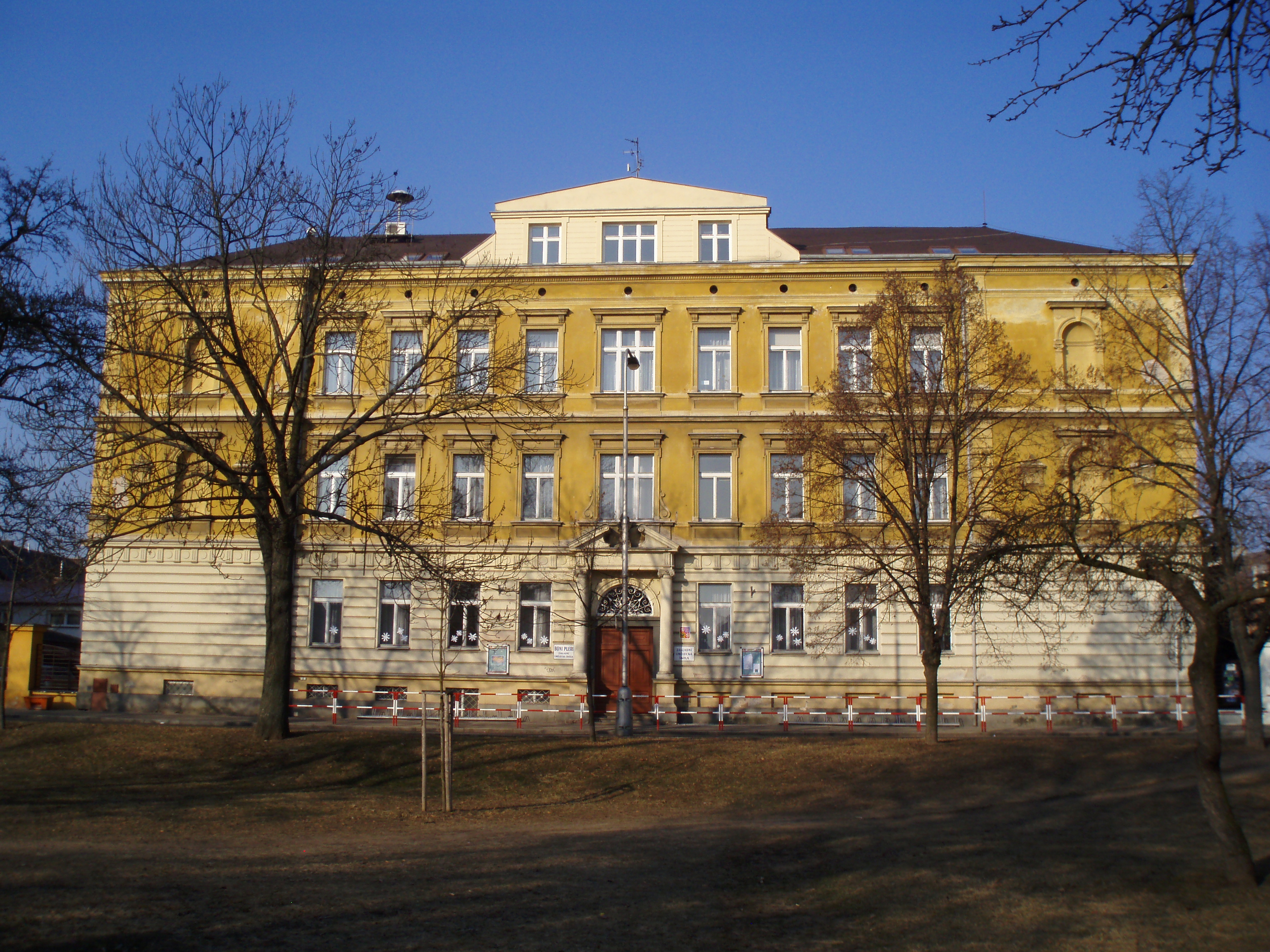 ZUŠ Hradec Králové, Habrmanova