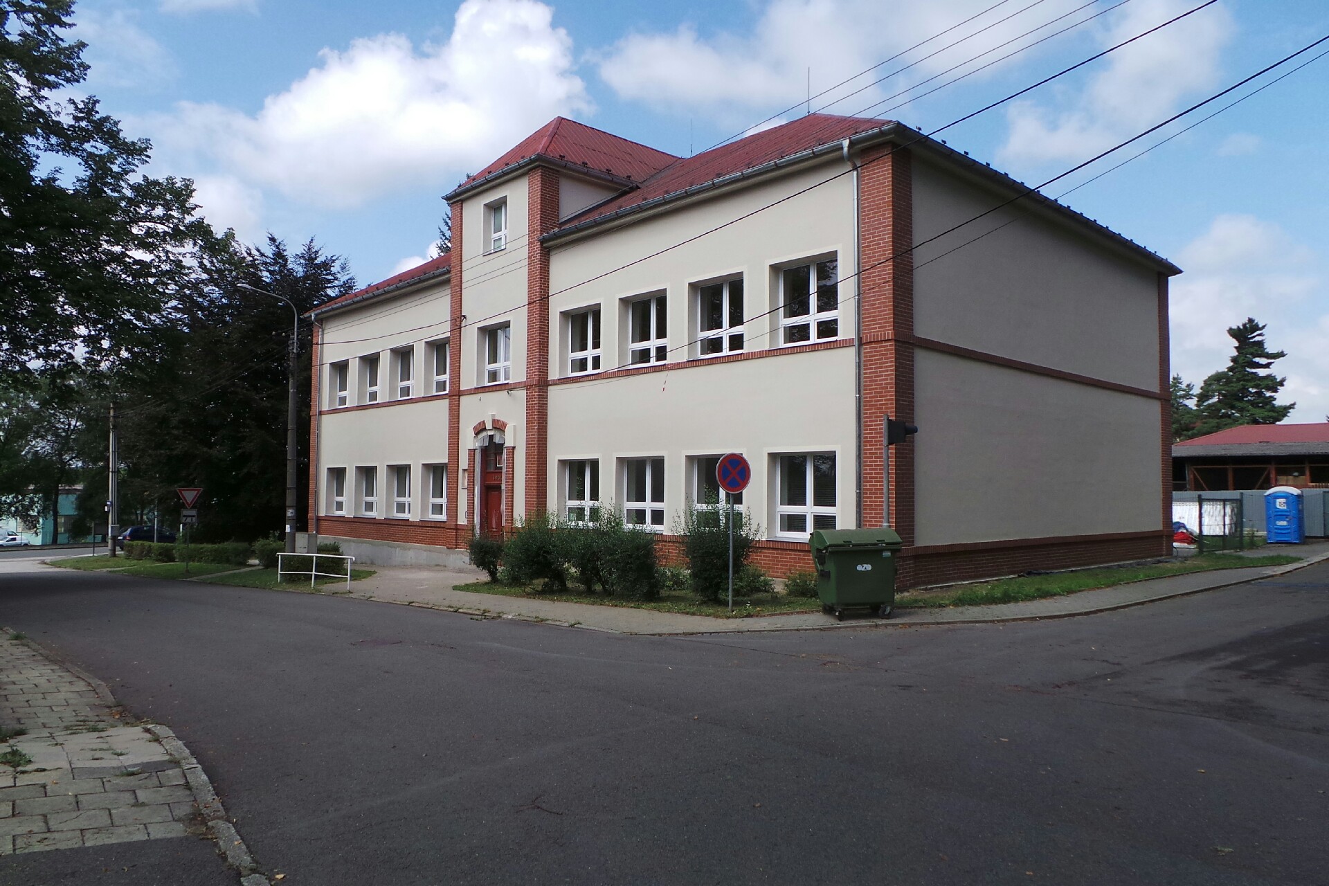 Základní škola Ostrava-Radvanice, Vrchlického 5