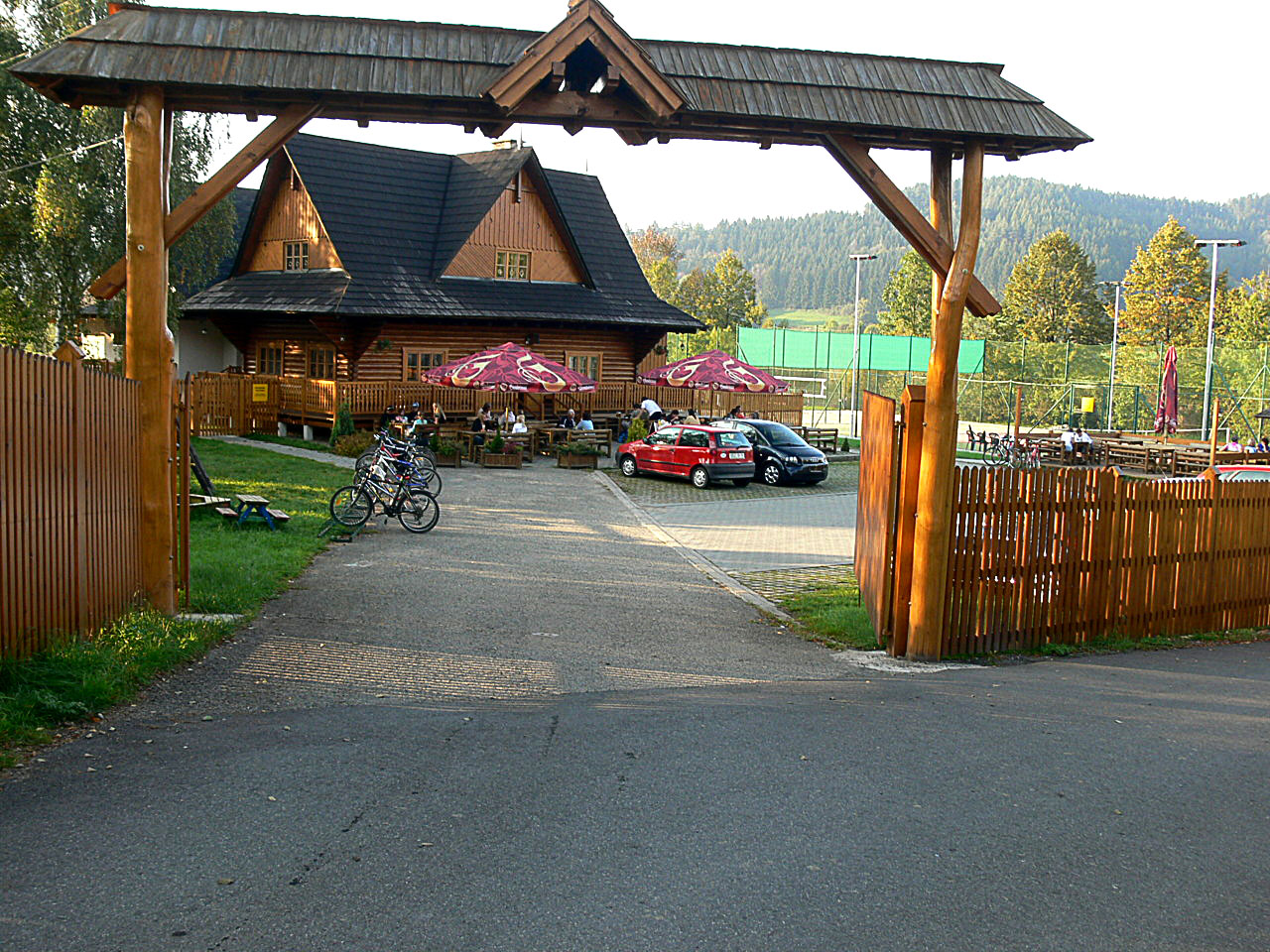 Restaurace Koliba "U splavu" Hovězí foto 2