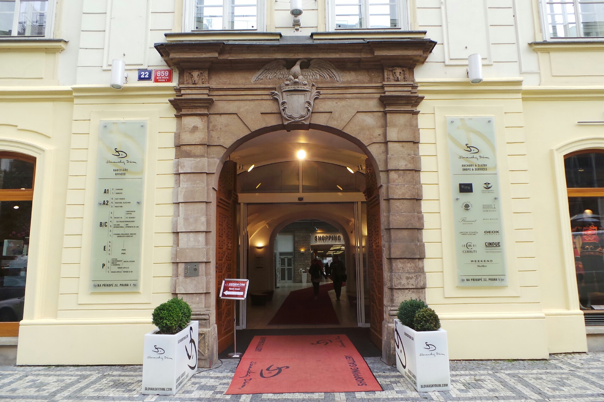 Mgr. Jana Zvěřinová, advokát