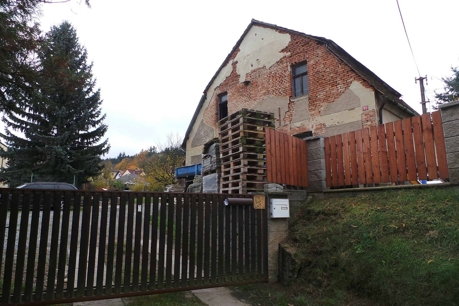 Miroslav Bohata - montáž plotů, vrat a bran