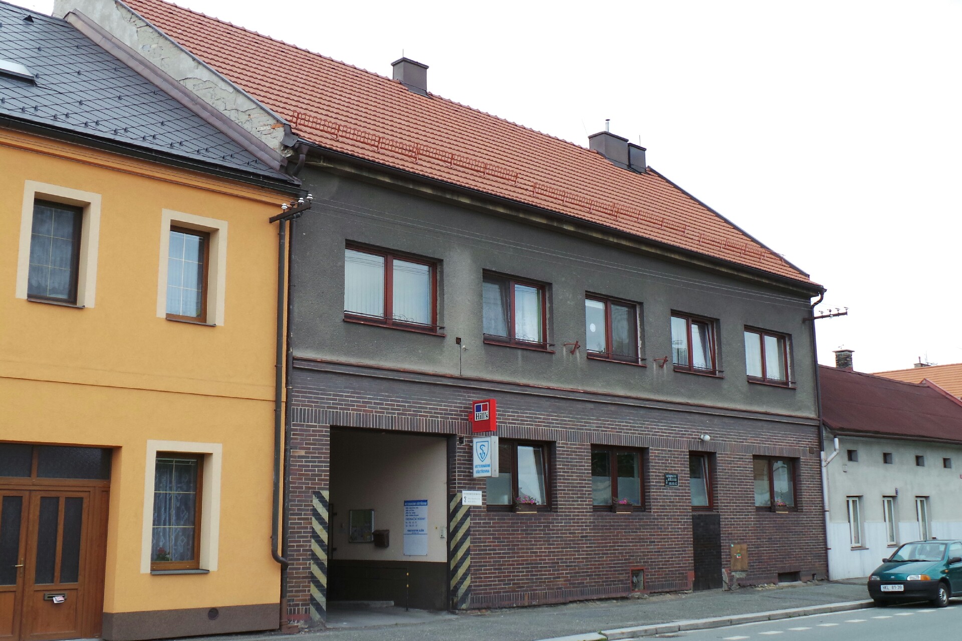 MVDr. Karel Štros, CSc. Veterinární klinika Štros Vet