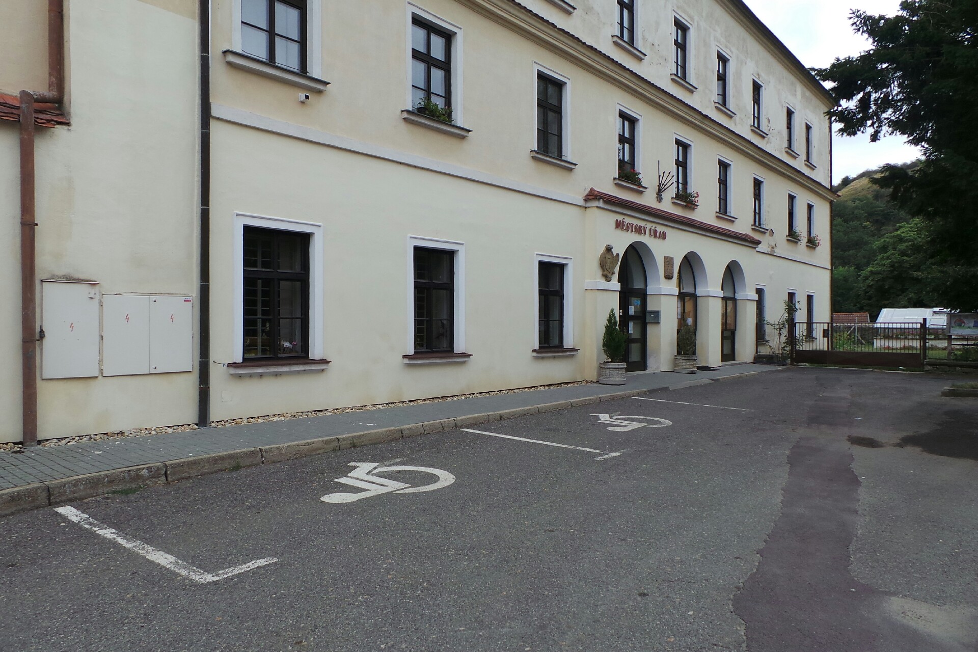 MÚ Moravský Krumlov - Odbor školství a kultury