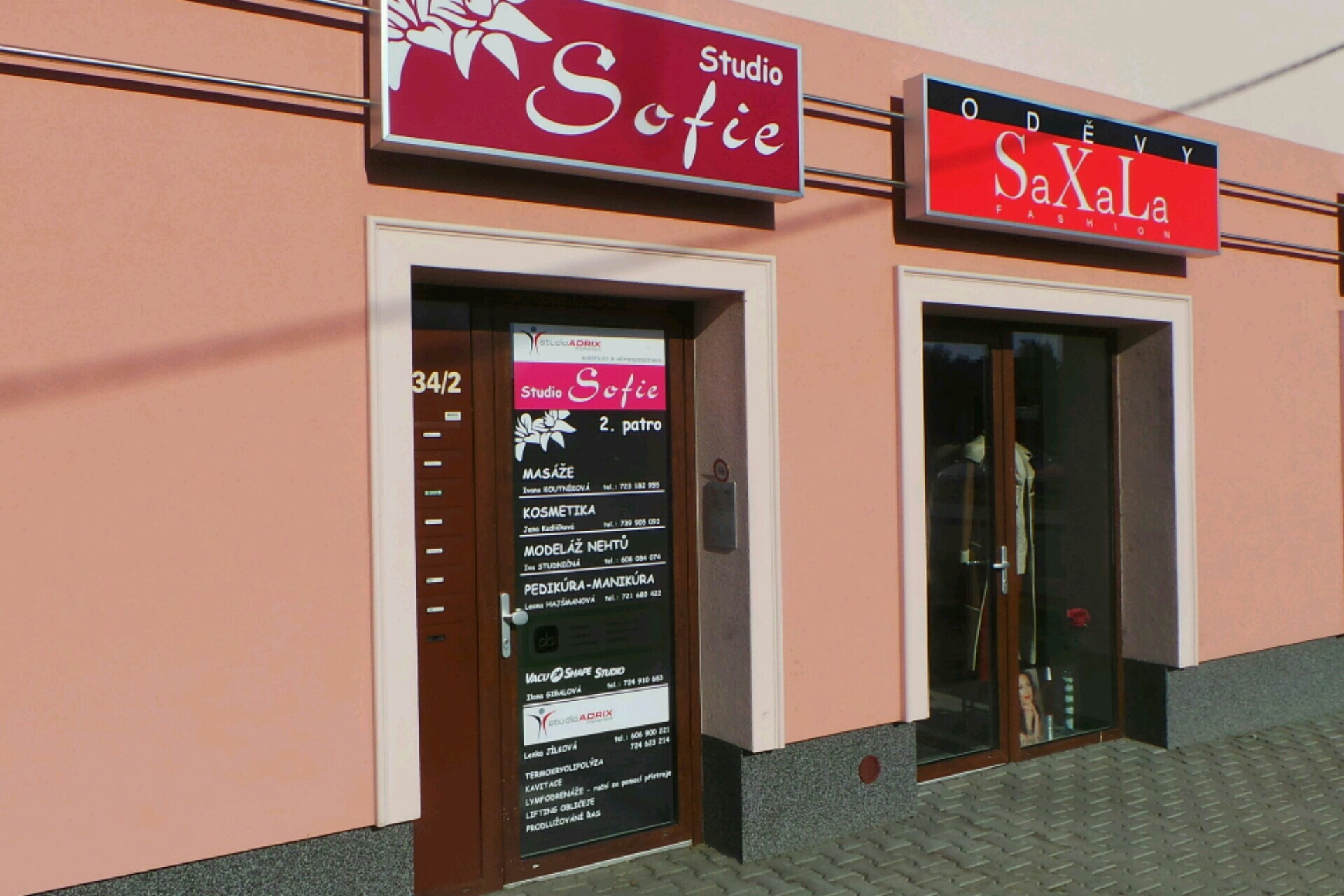 PEDIKÚRA -  MANIKÚRA Leona