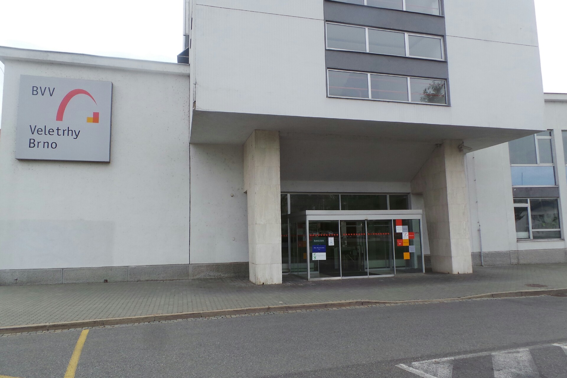 Tschöpl & Partner, advokáti, Rechtsanwälte, Attorneys at Law