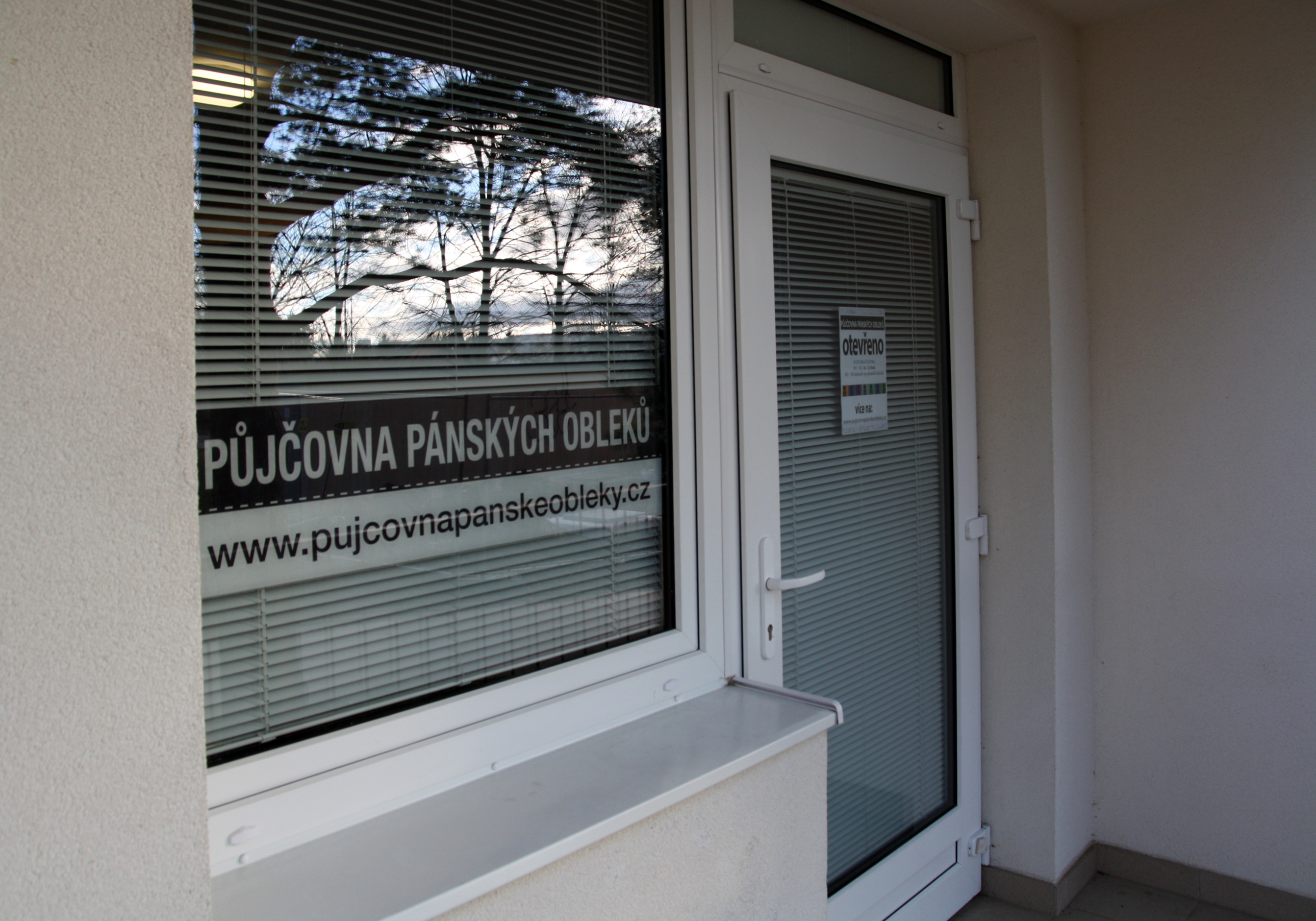 Půjčovna pánských obleků - Romana Krutilová foto 2