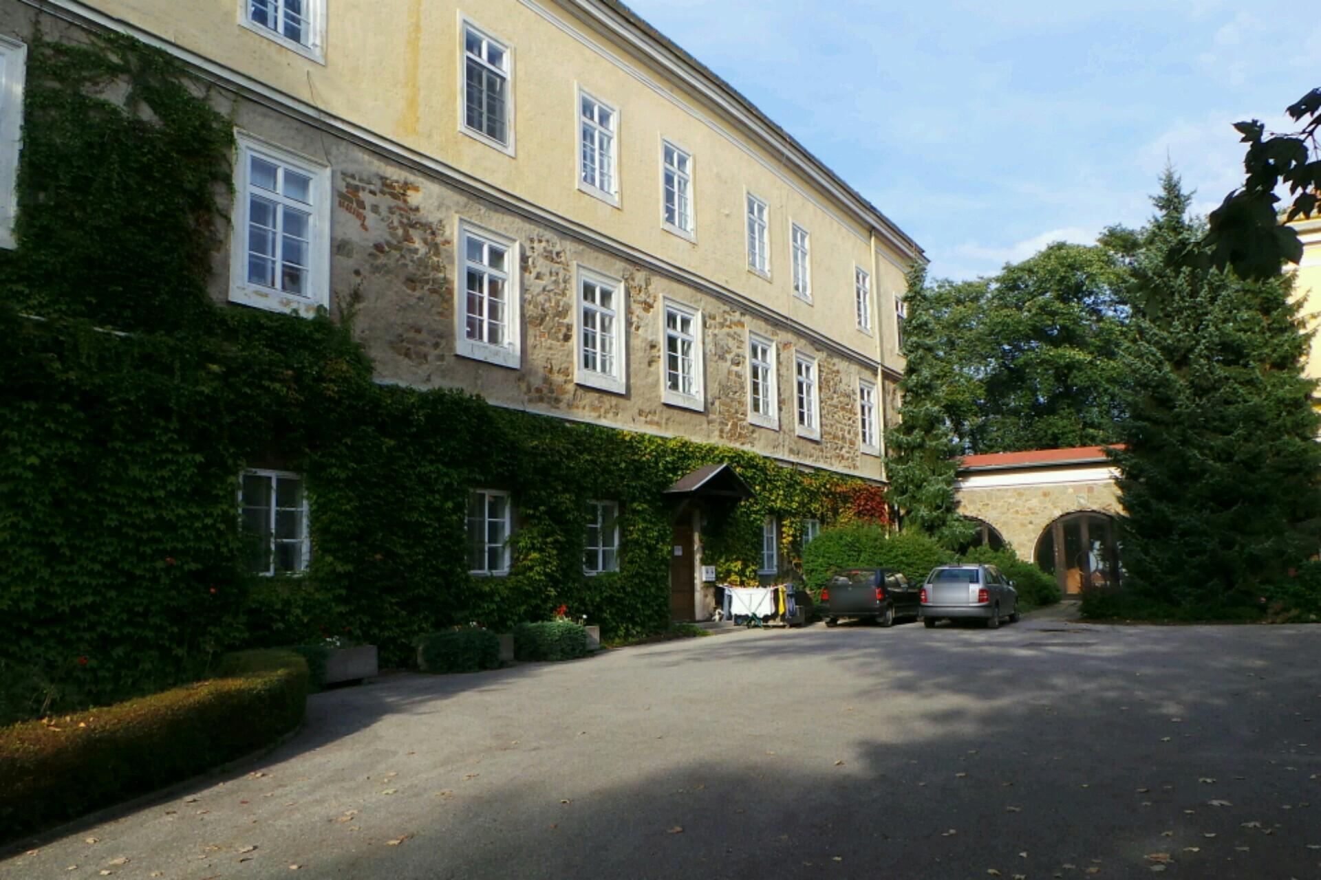 SEZIT PLUS, společnost s ručením omezeným