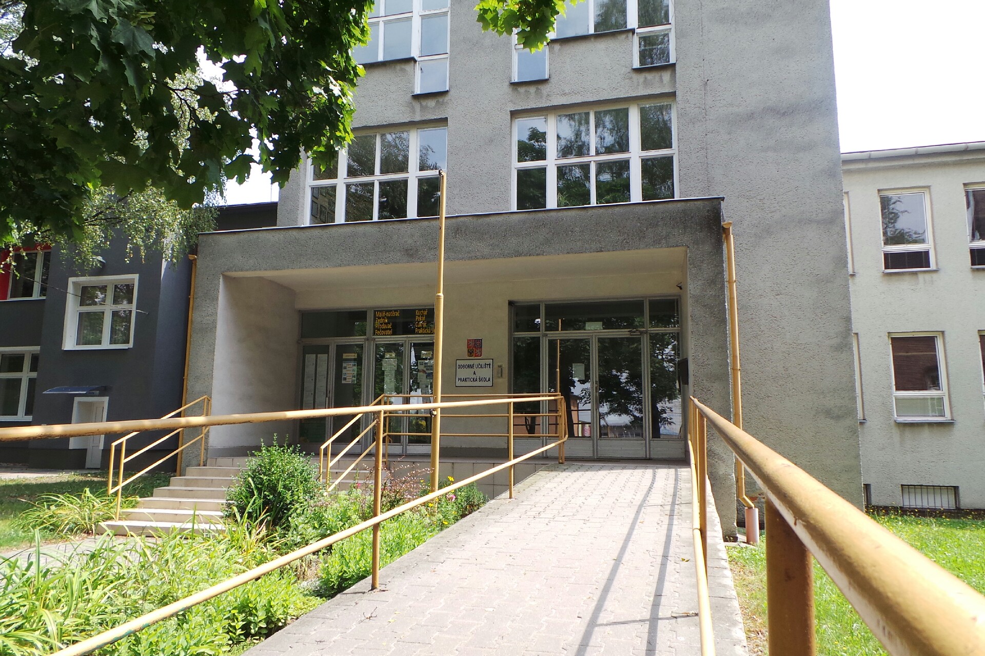 OU a PrŠ Hlučín - praní a žehlení prádla