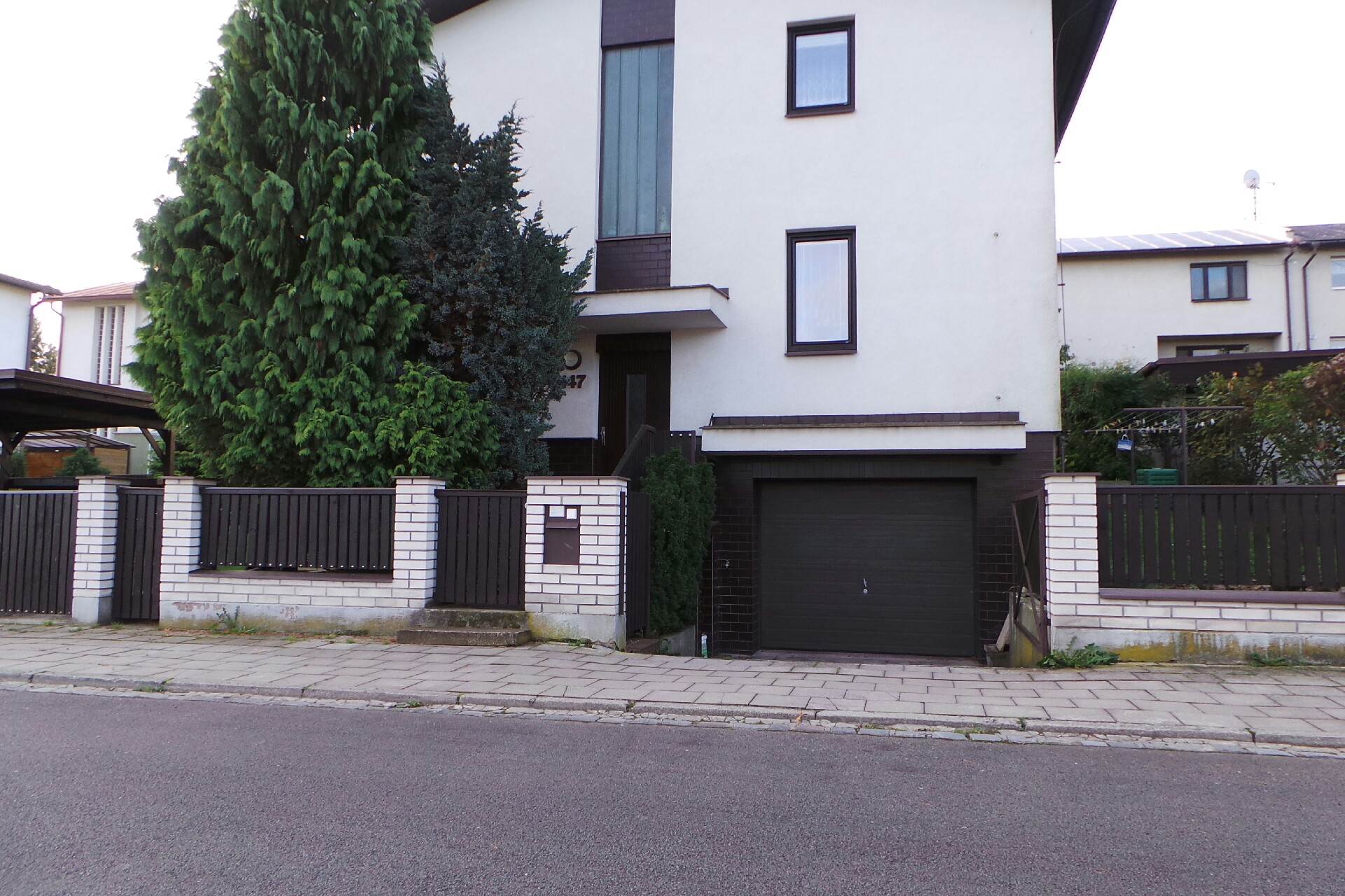 ELMAX HRADEC KRÁLOVÉ, společnost s ručením omezeným