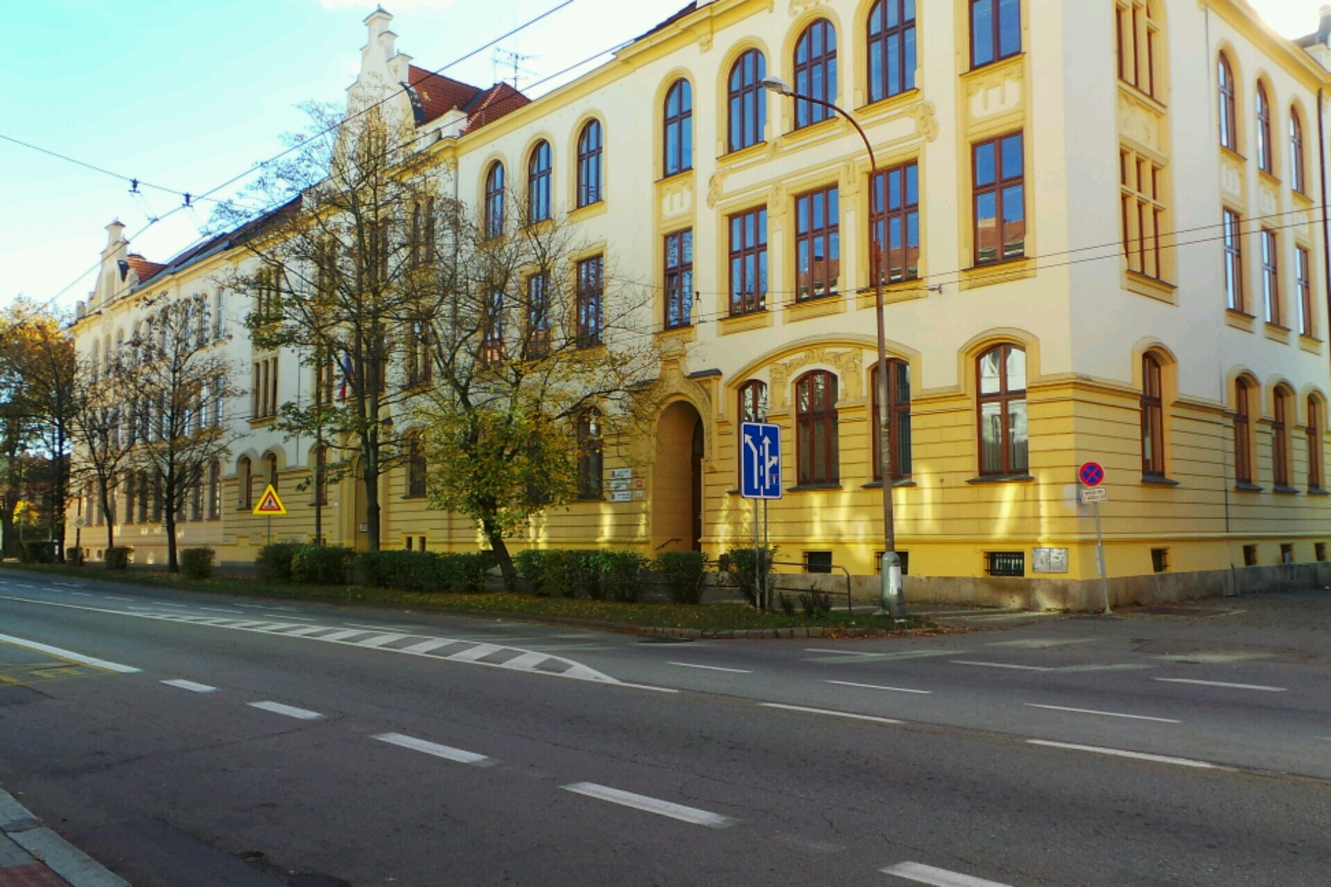 Střední zdravotnická škola a Vyšší odborná škola zdravotnická České Budějovice