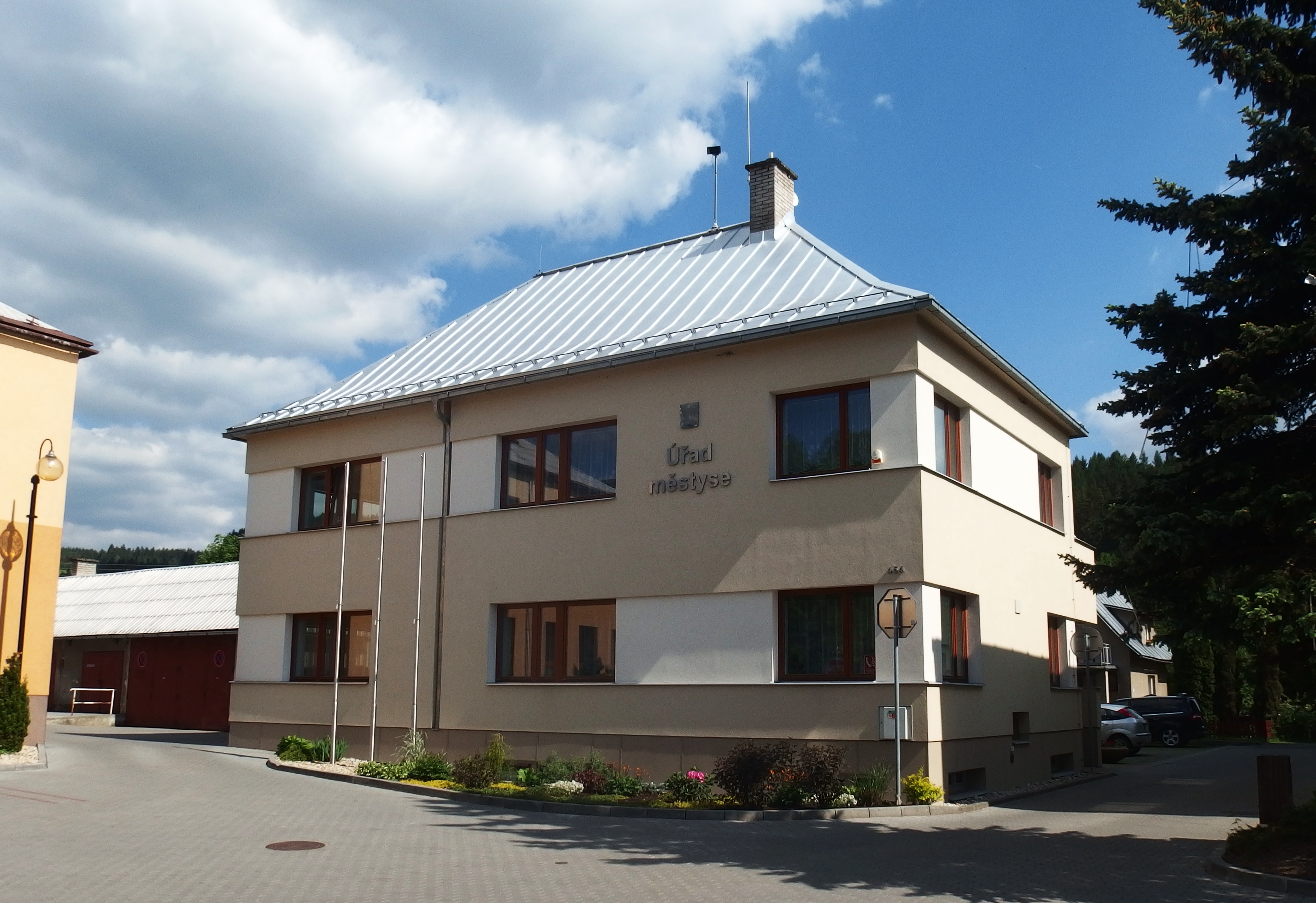 Nový Hrozenkov - úřad městyse