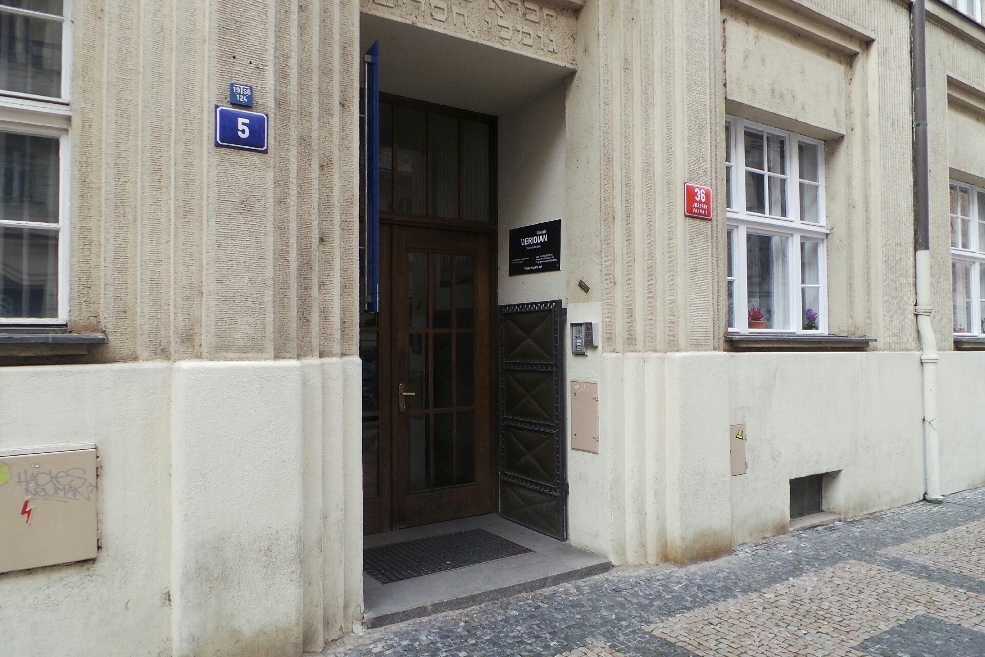 Mgr. Bc. Lenka Macáková, advokát