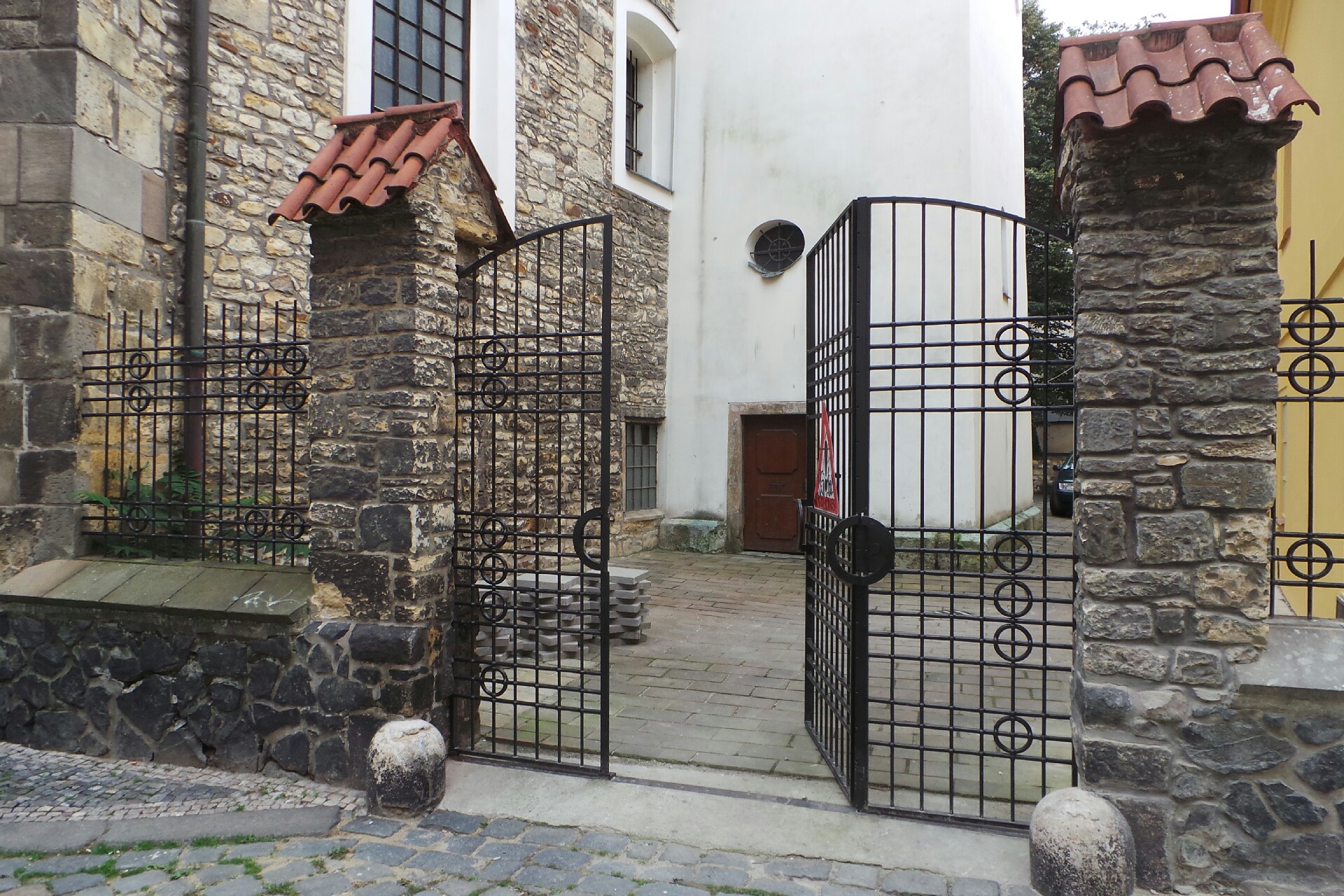 Dr. Ondřej Stehlík