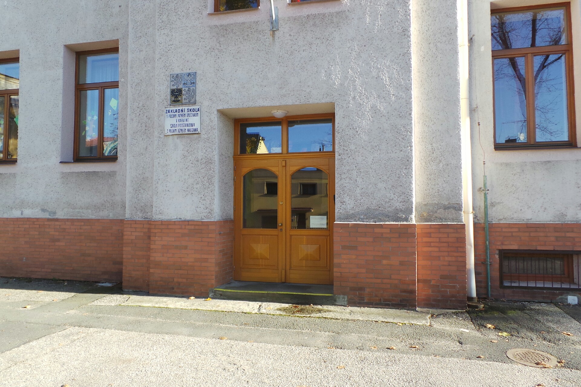 ZŠ a MŠ s polským jazykem vyučovacím - Szkoła Podstawowa i Przedszkole, Karviná, Dr. Olszaka