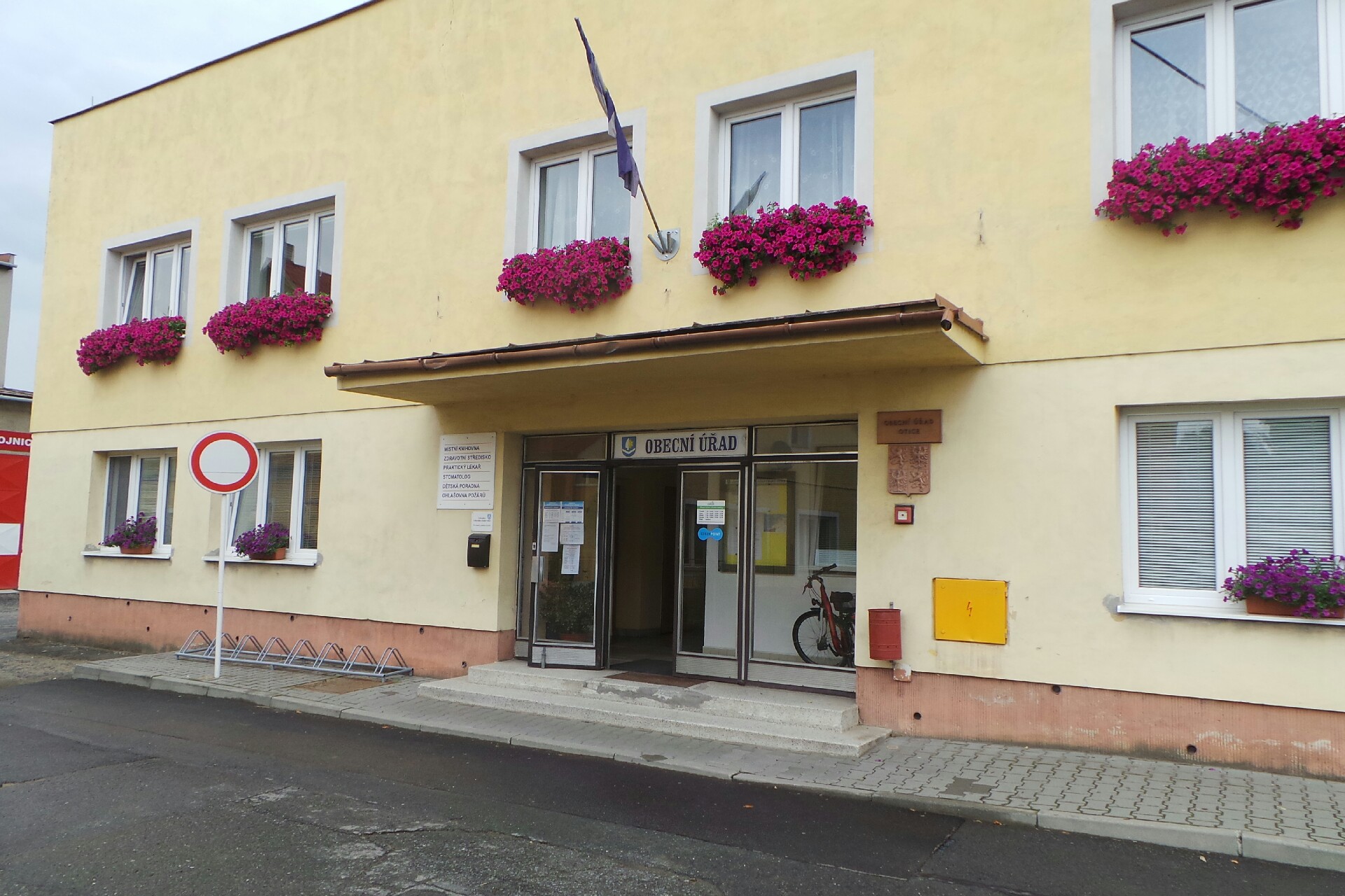 Obecní knihovna Otice