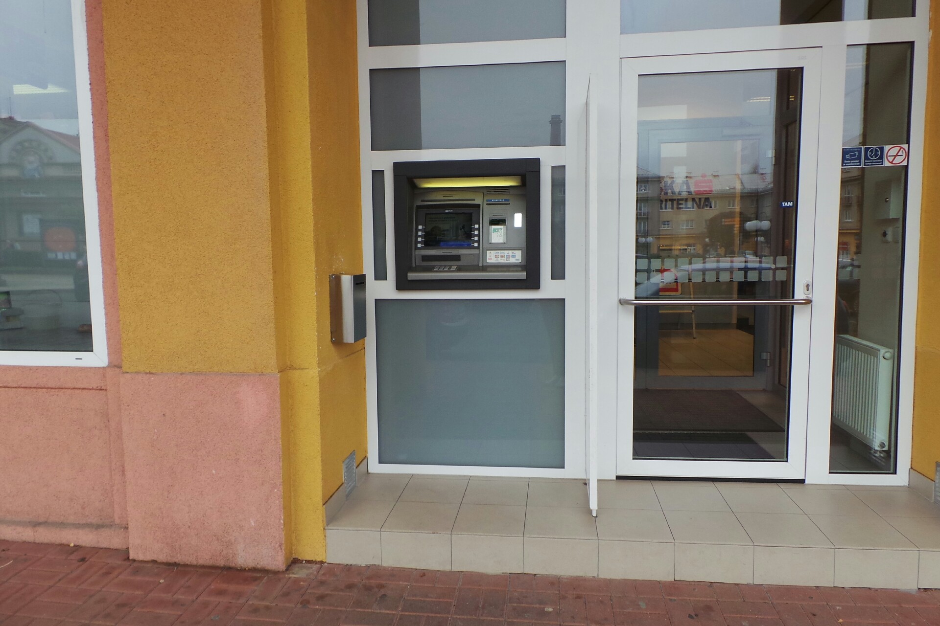 Bankomat České spořitelny foto 1