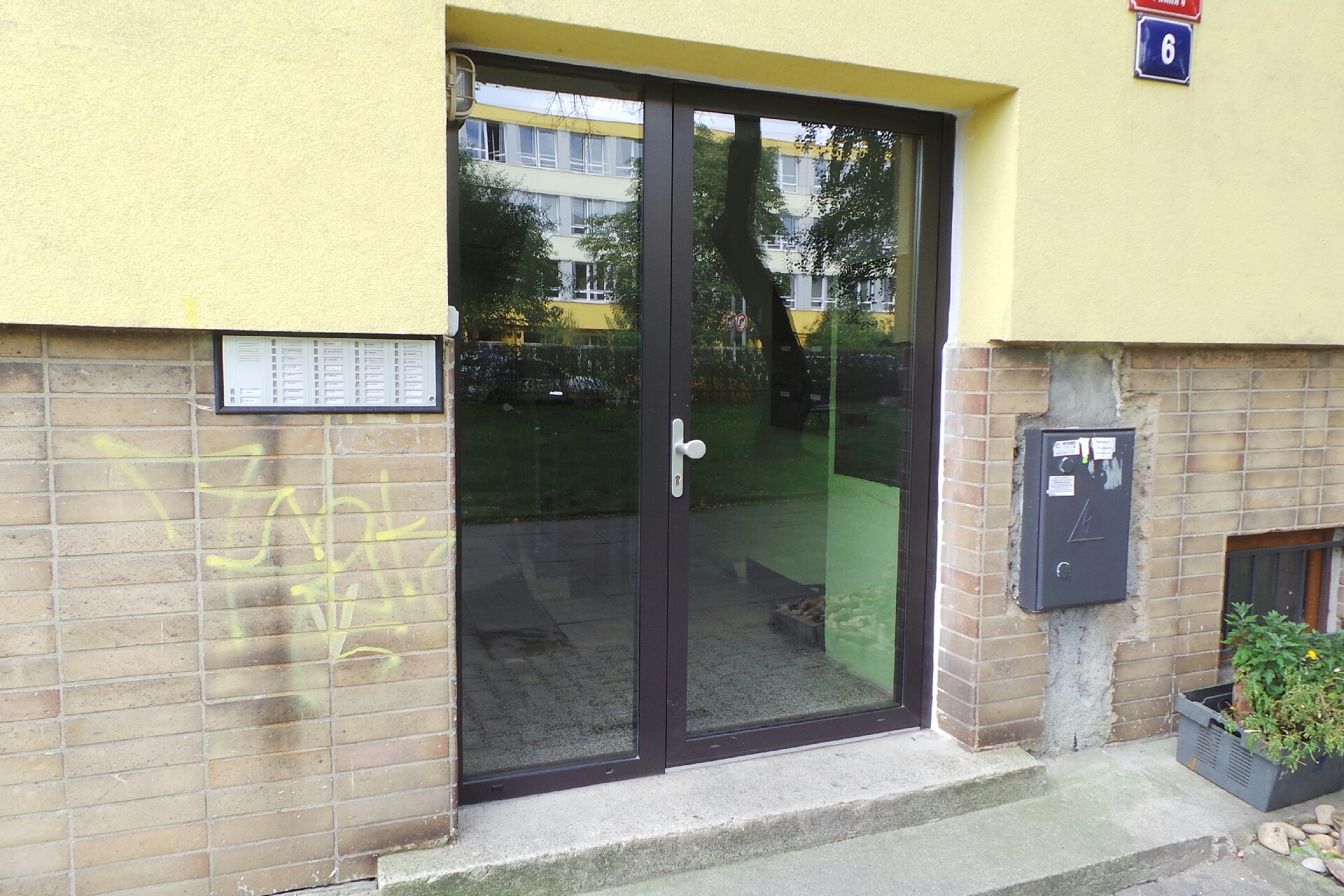 Ing. Soňa Dlouhá Khudhurová - překladatelské služby