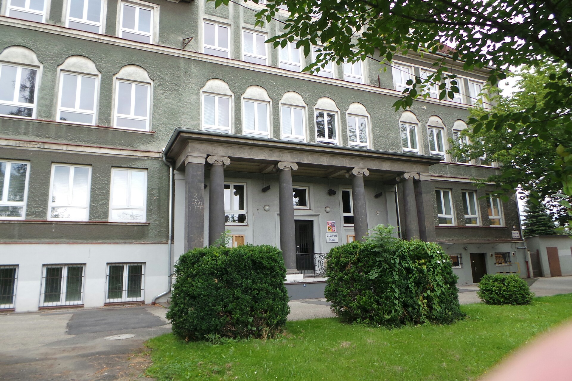 Základní škola Ostrava-Radvanice, Vrchlického 5