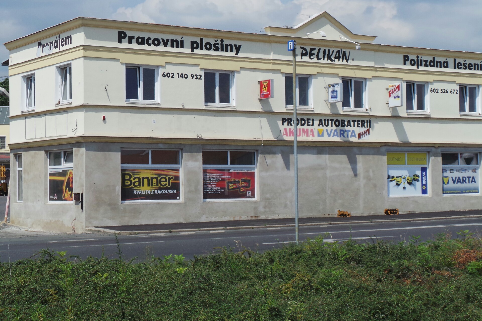 PELIKÁN - Pracovní plošiny