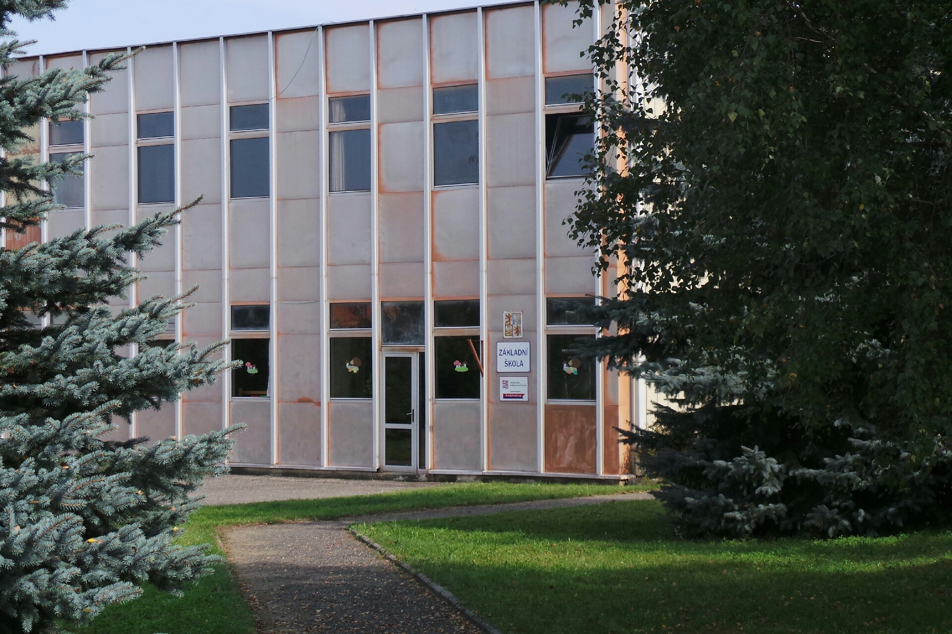 Základní škola , Sedlčany , Konečná 1090