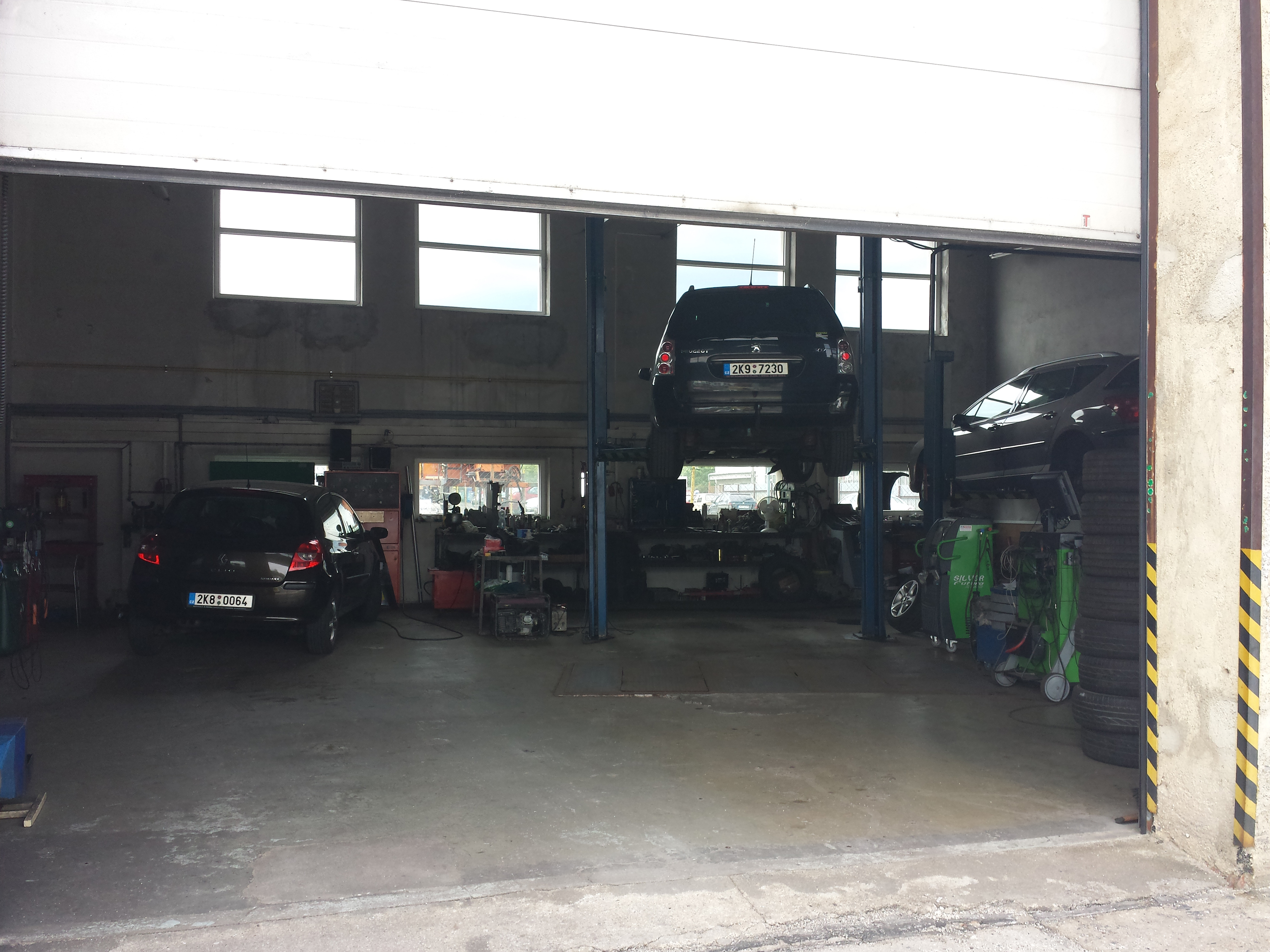 Autoservis Pavel Podhrázský foto 3