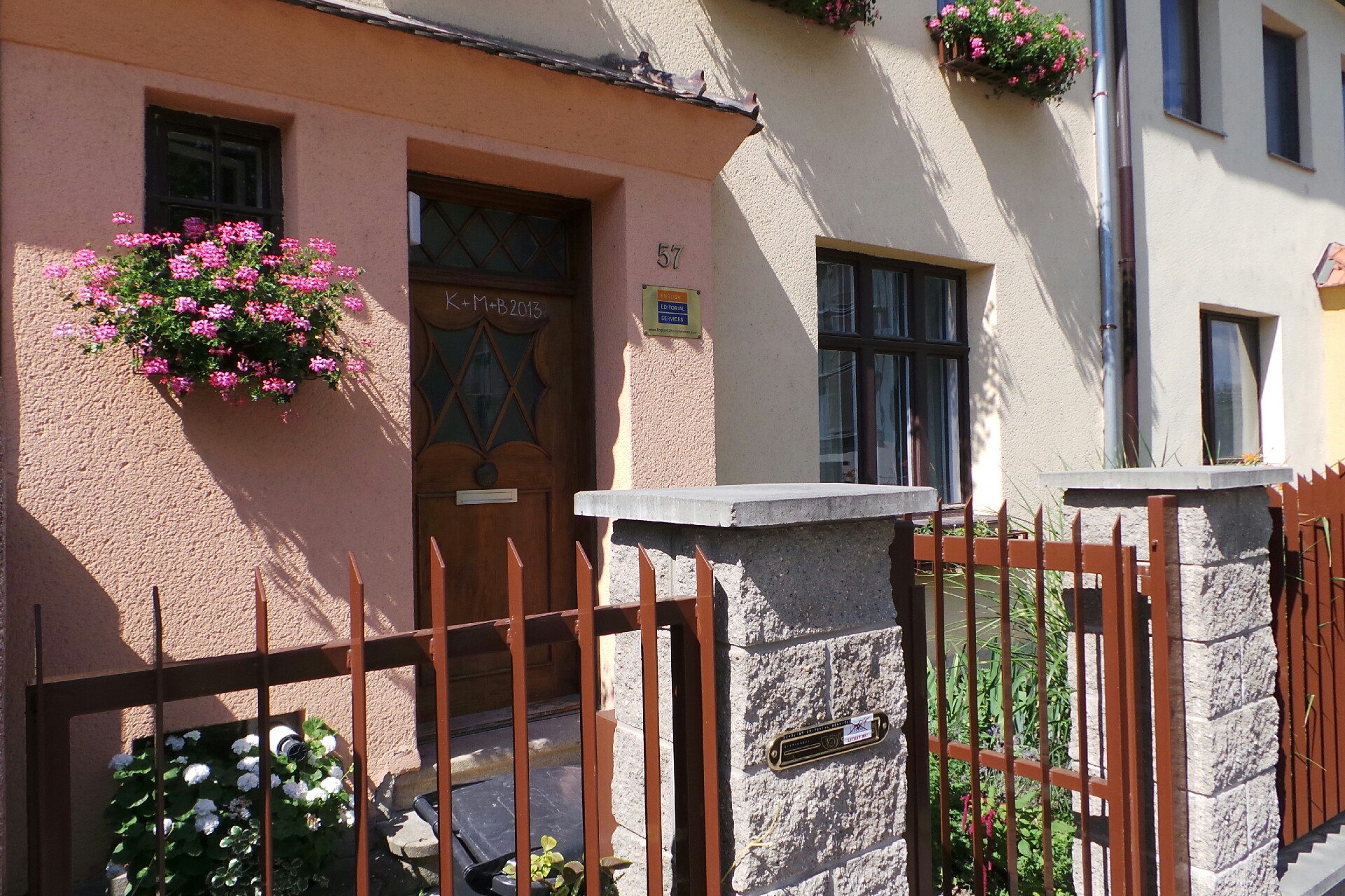 English Editorial Services, s.r.o.