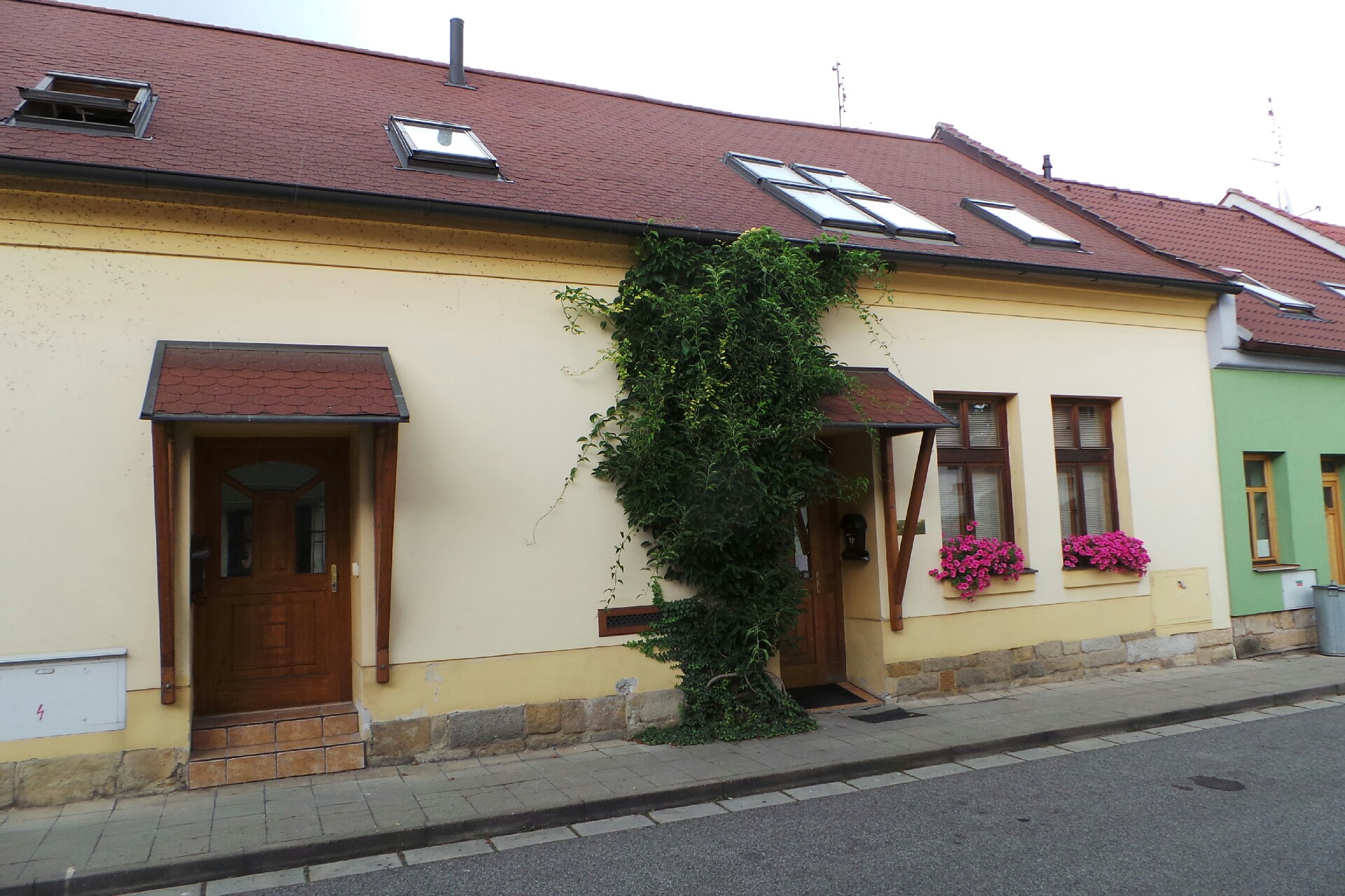 MUDr. Ivana Zbořilová - Radiodiagnostická ordinace foto 1
