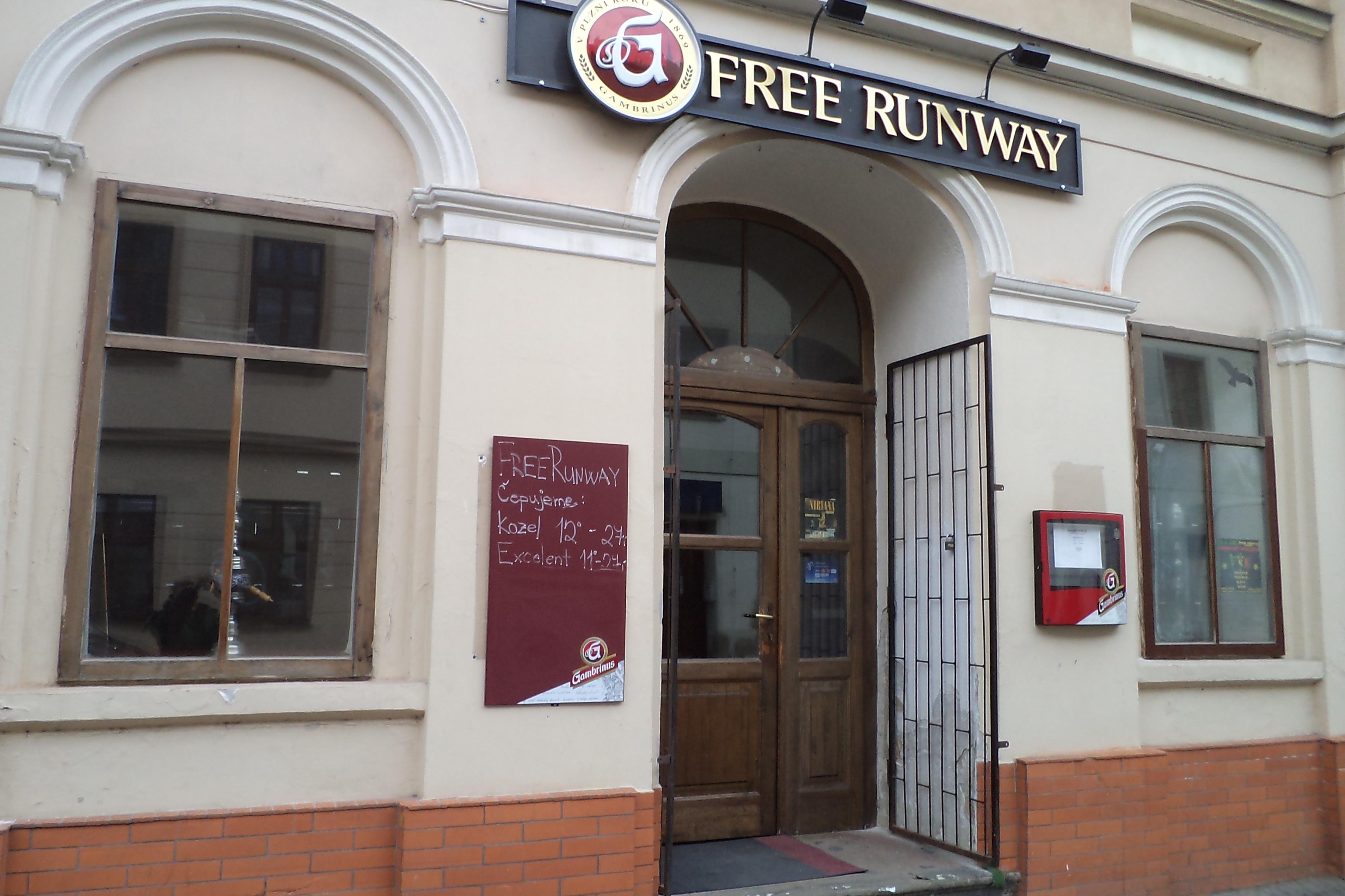 Free Runway Hudební klub - Jaroslav Richtr foto 1