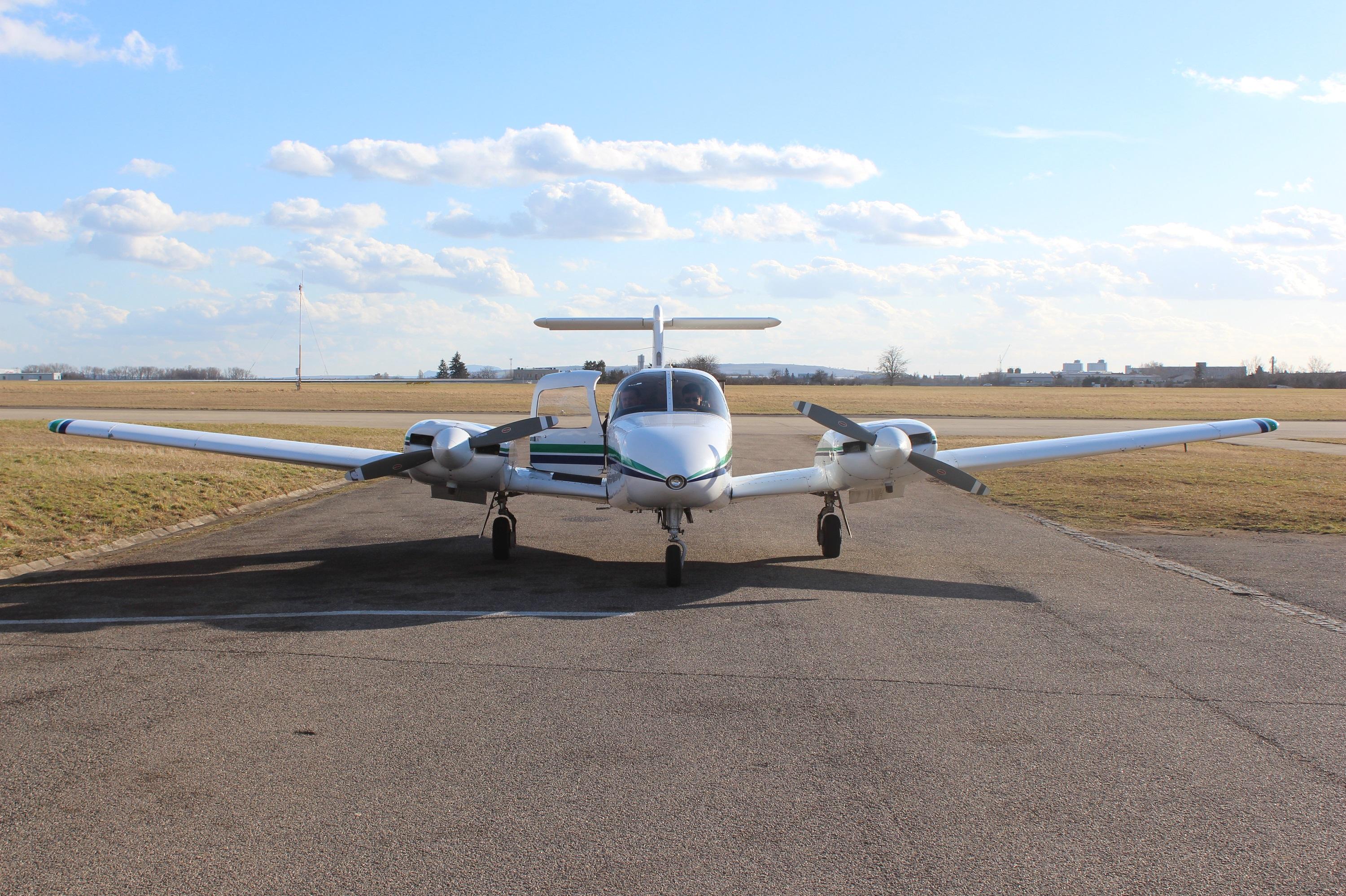 Flying Academy, s.r.o.