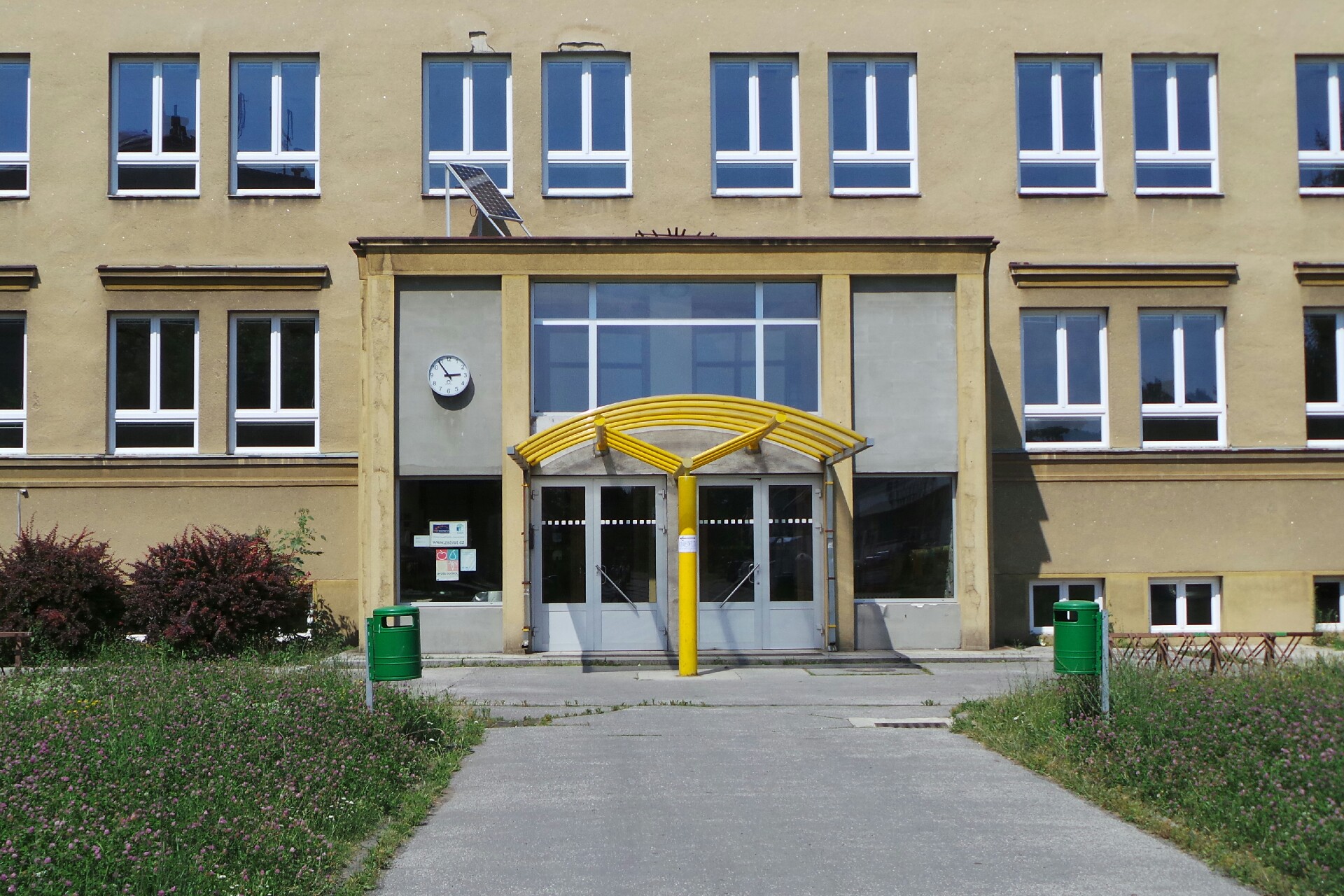 ZŠ Bratrství Čechů a Slováků Bystřice pod Hostýnem foto 1