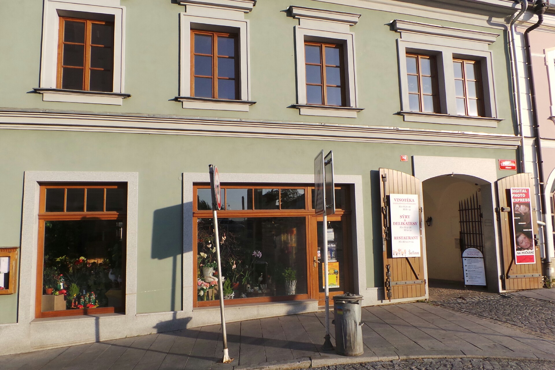 JUDr. Anna Janáková, advokát