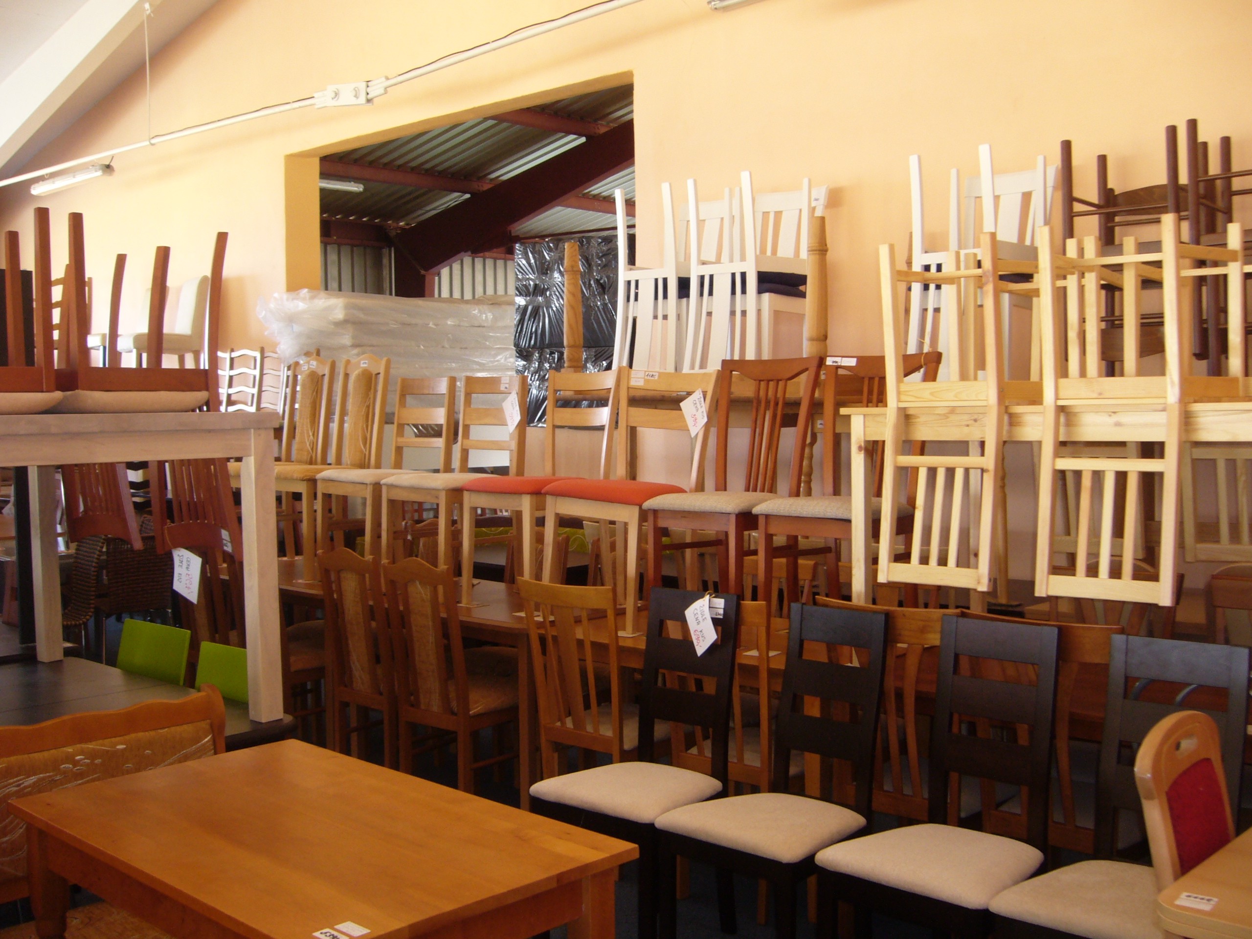 LEVNÝ NÁBYTEK KNY foto 3