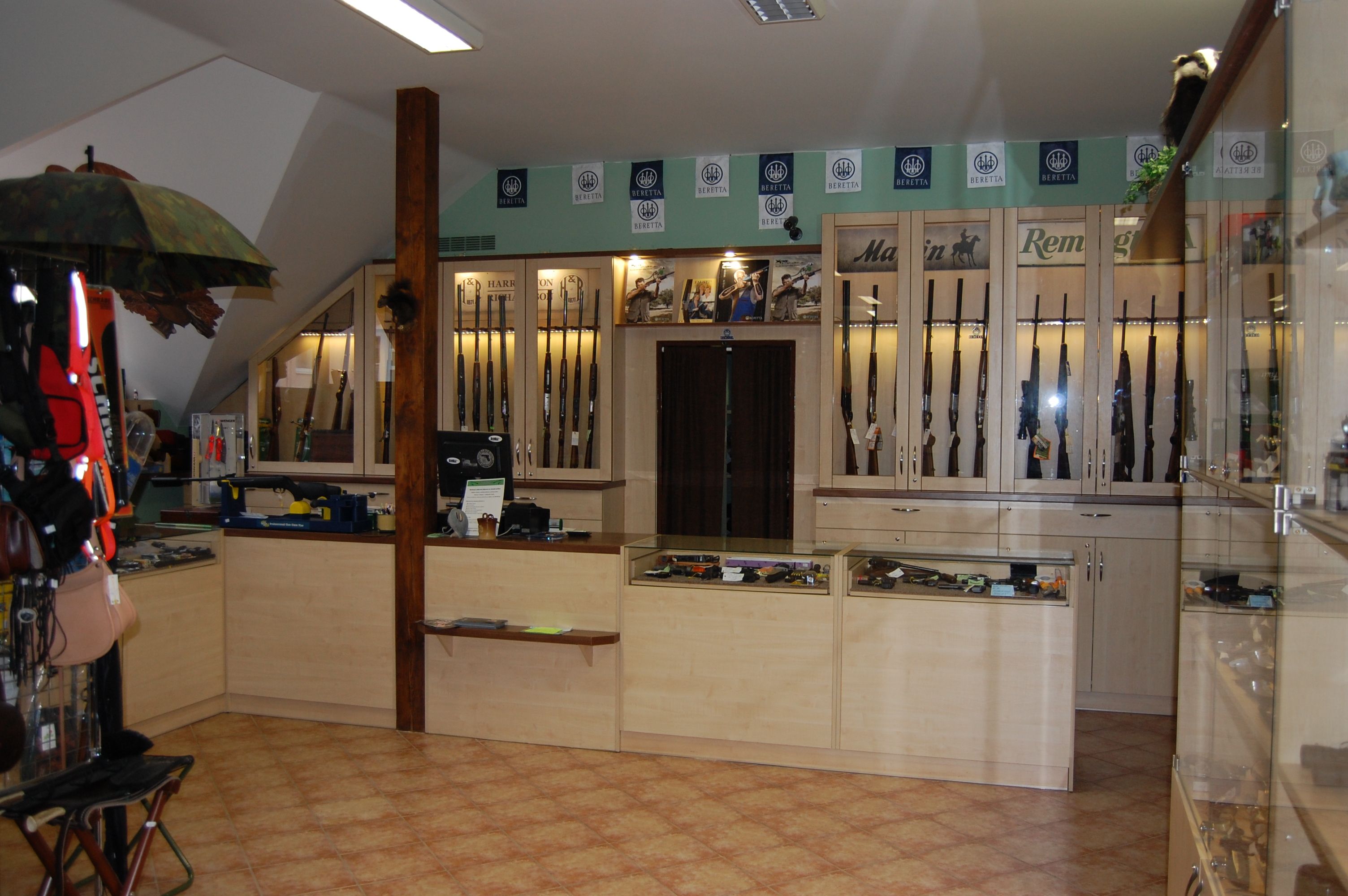 CENTRUM MYSLIVOSTI - PRODEJ ZBRANÍ A STŘELIVA foto 4