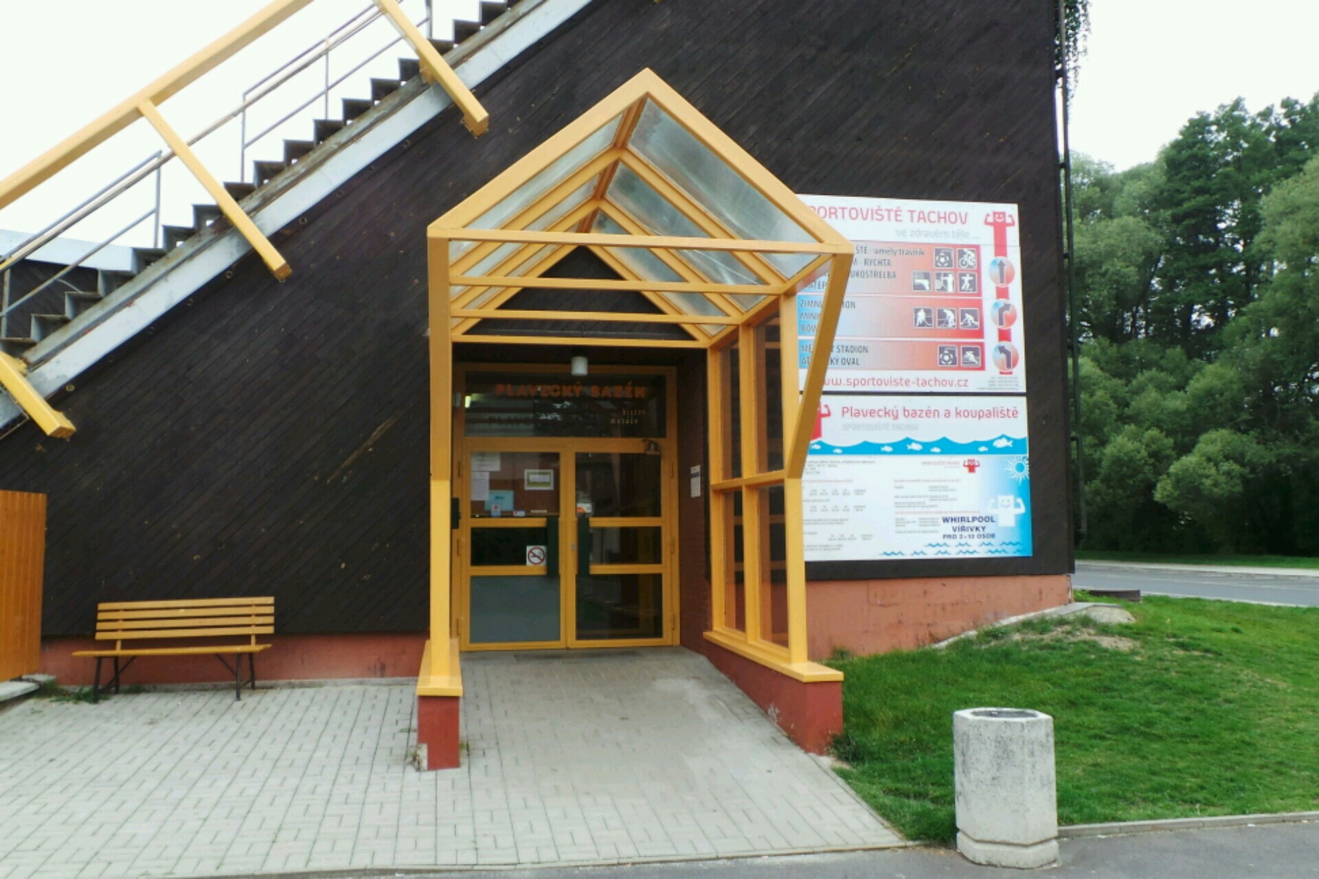 Plavecký bazén a koupaliště Tachov