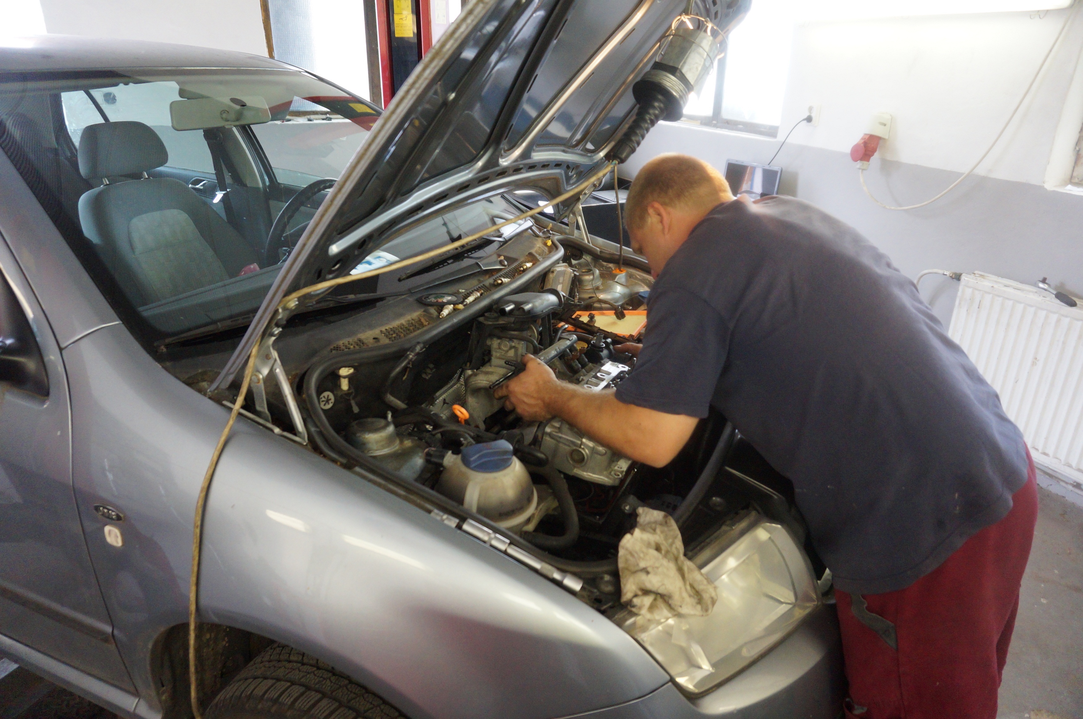 AUTOSERVIS - AUTODÍLY H&R foto 2