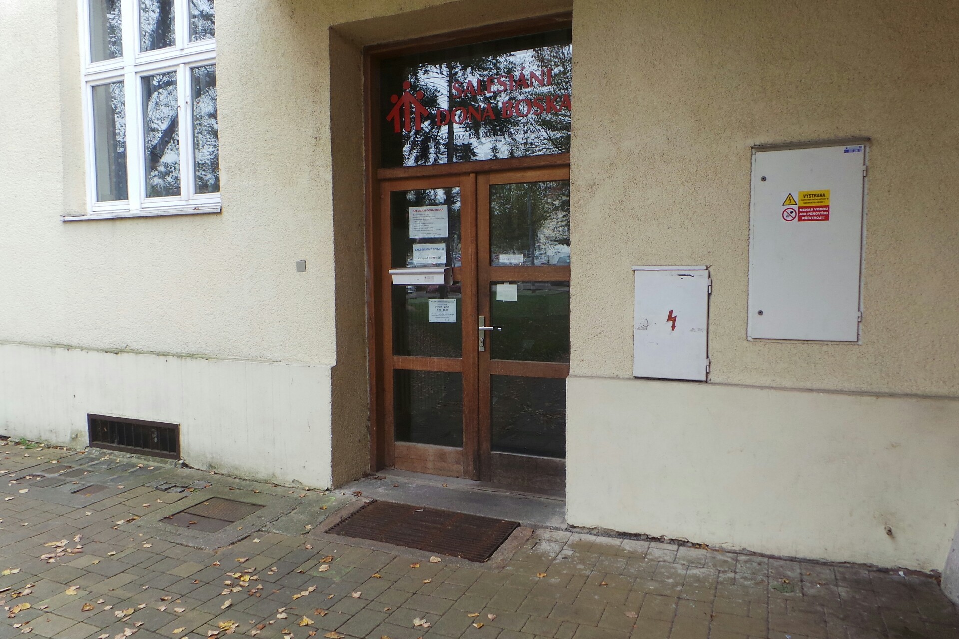 Římskokatolická farnost u kostela sv. Terezie od Dítěte Ježíše Praha - Kobylisy