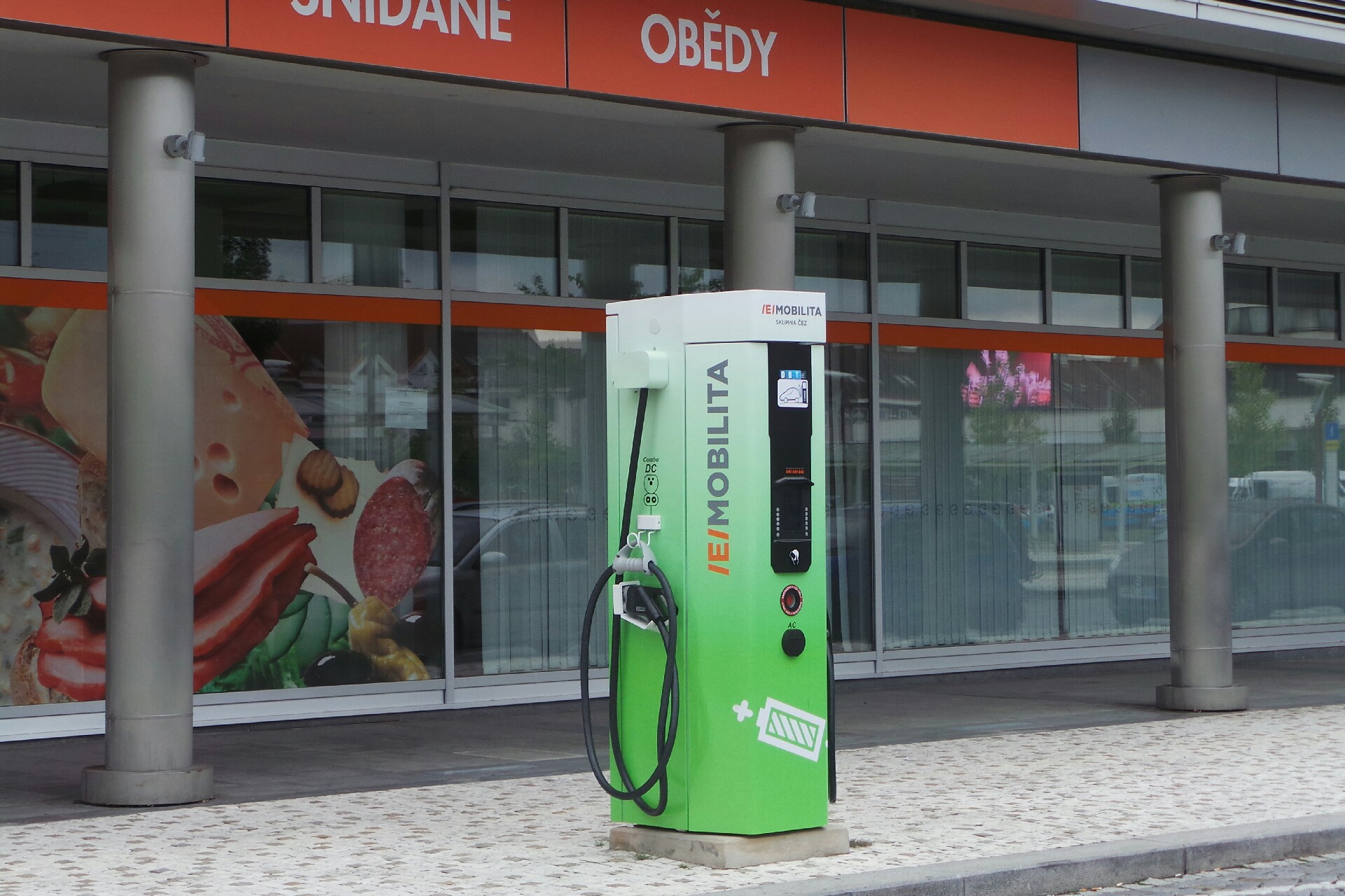 Nabíjecí stanice ČEZ